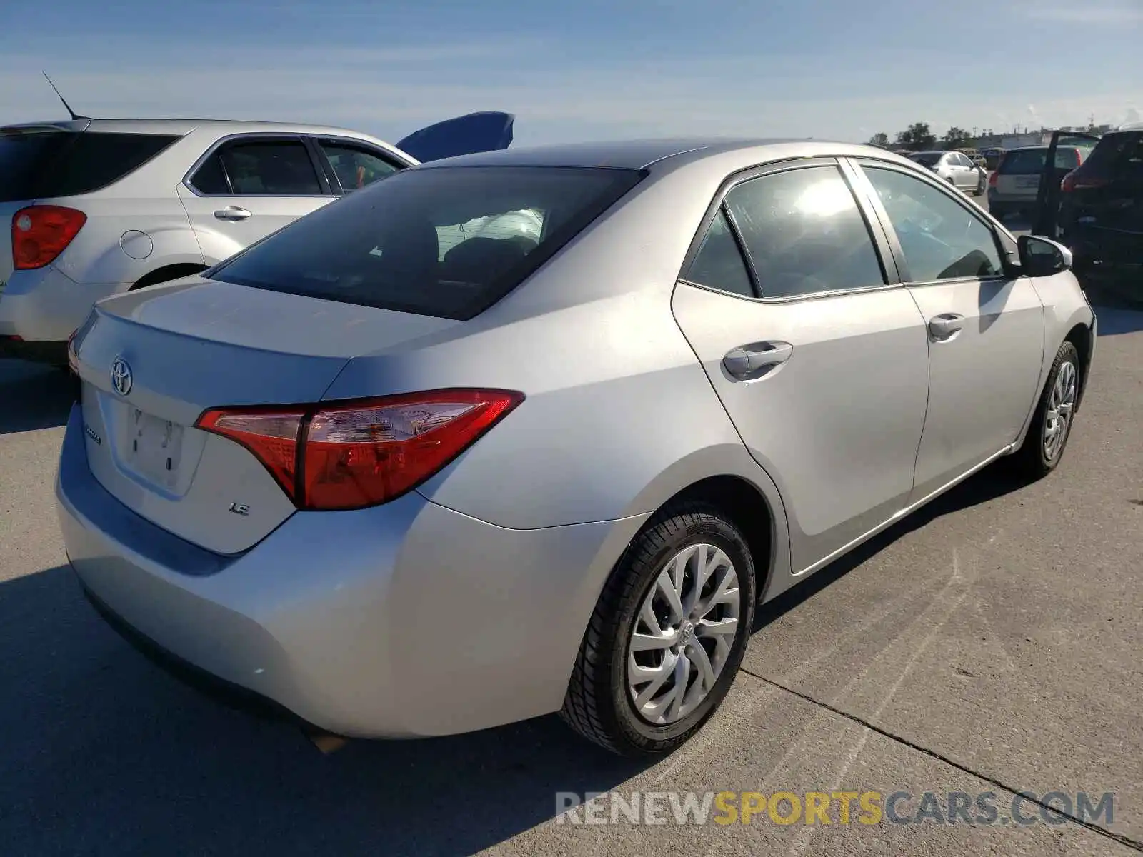 4 Photograph of a damaged car 2T1BURHE6KC234525 TOYOTA COROLLA 2019