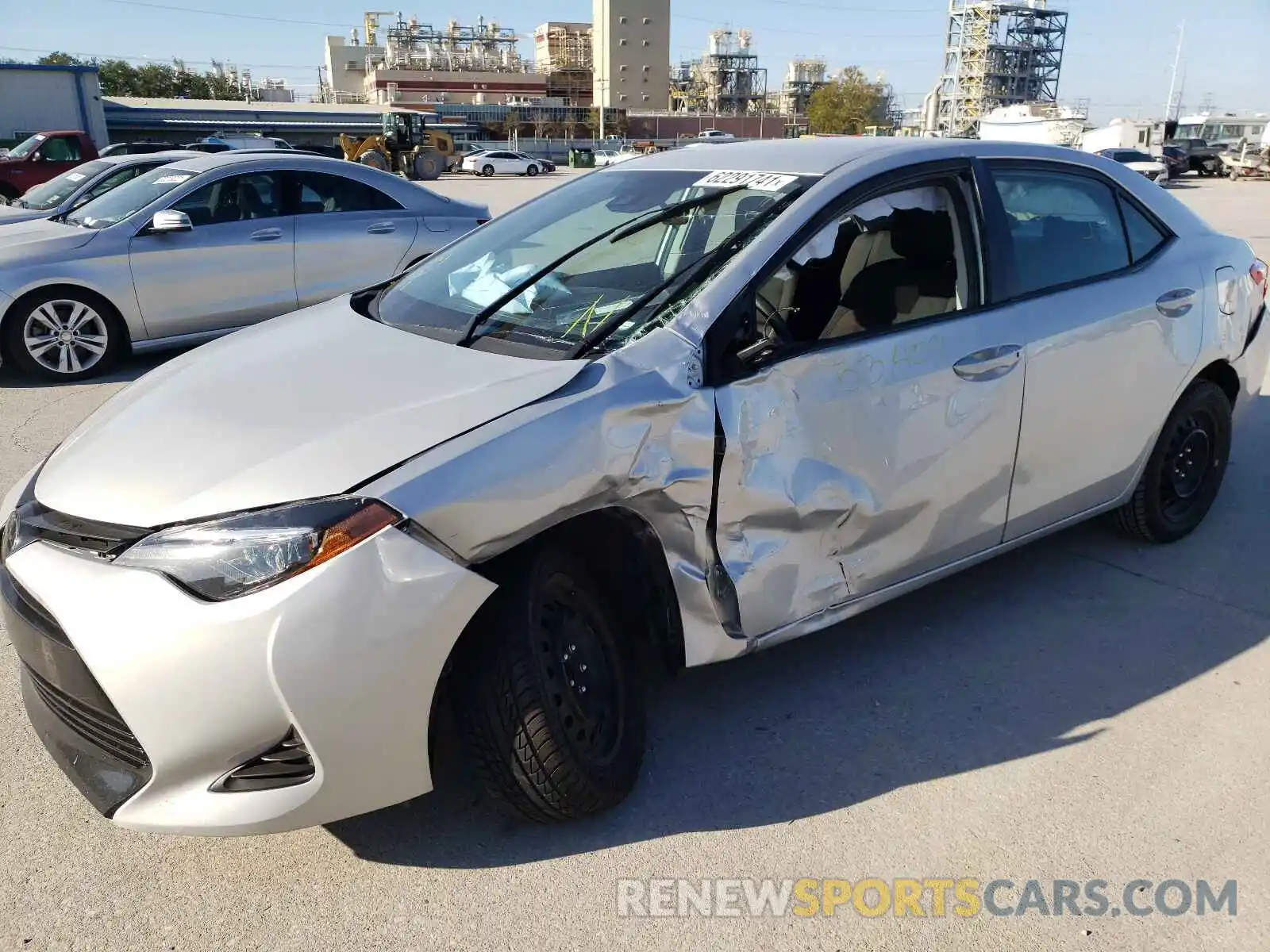 9 Photograph of a damaged car 2T1BURHE6KC234525 TOYOTA COROLLA 2019