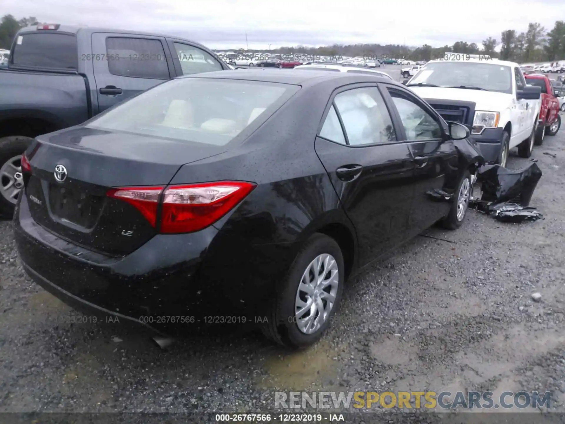 4 Photograph of a damaged car 2T1BURHE6KC235237 TOYOTA COROLLA 2019