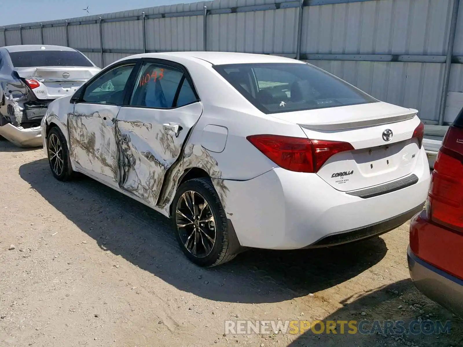 3 Photograph of a damaged car 2T1BURHE6KC235299 TOYOTA COROLLA 2019