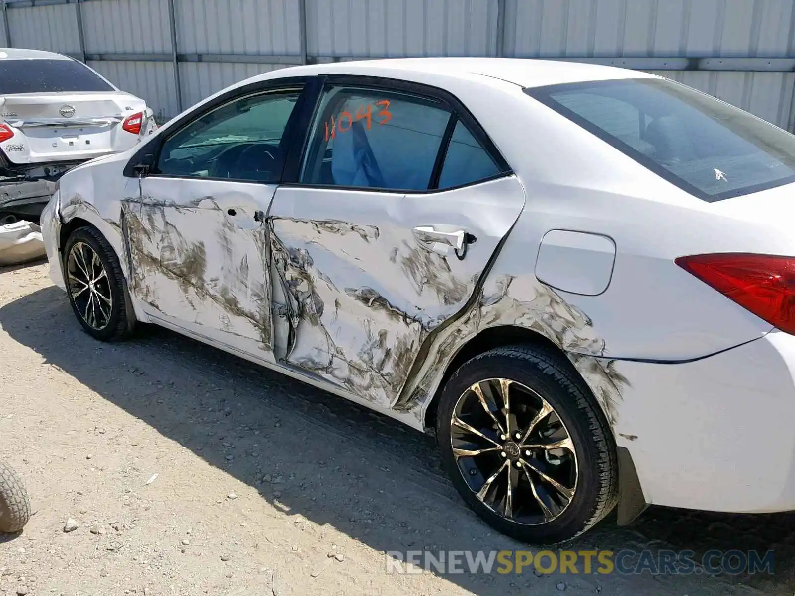 9 Photograph of a damaged car 2T1BURHE6KC235299 TOYOTA COROLLA 2019