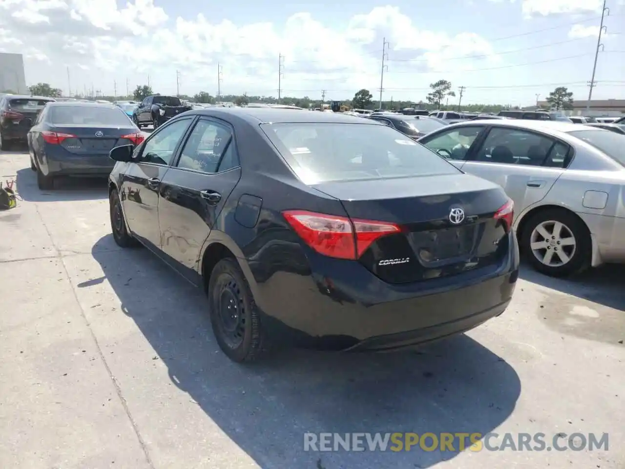 3 Photograph of a damaged car 2T1BURHE6KC235884 TOYOTA COROLLA 2019