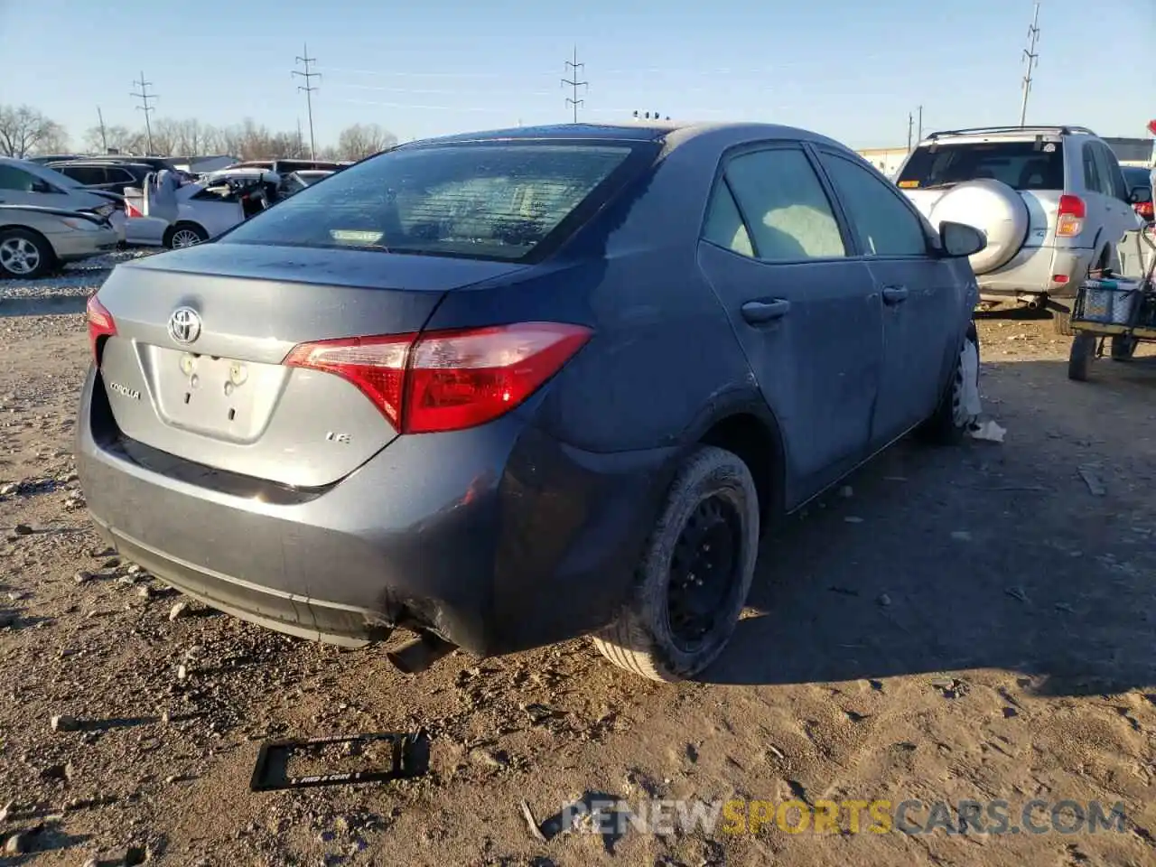 4 Photograph of a damaged car 2T1BURHE6KC236758 TOYOTA COROLLA 2019