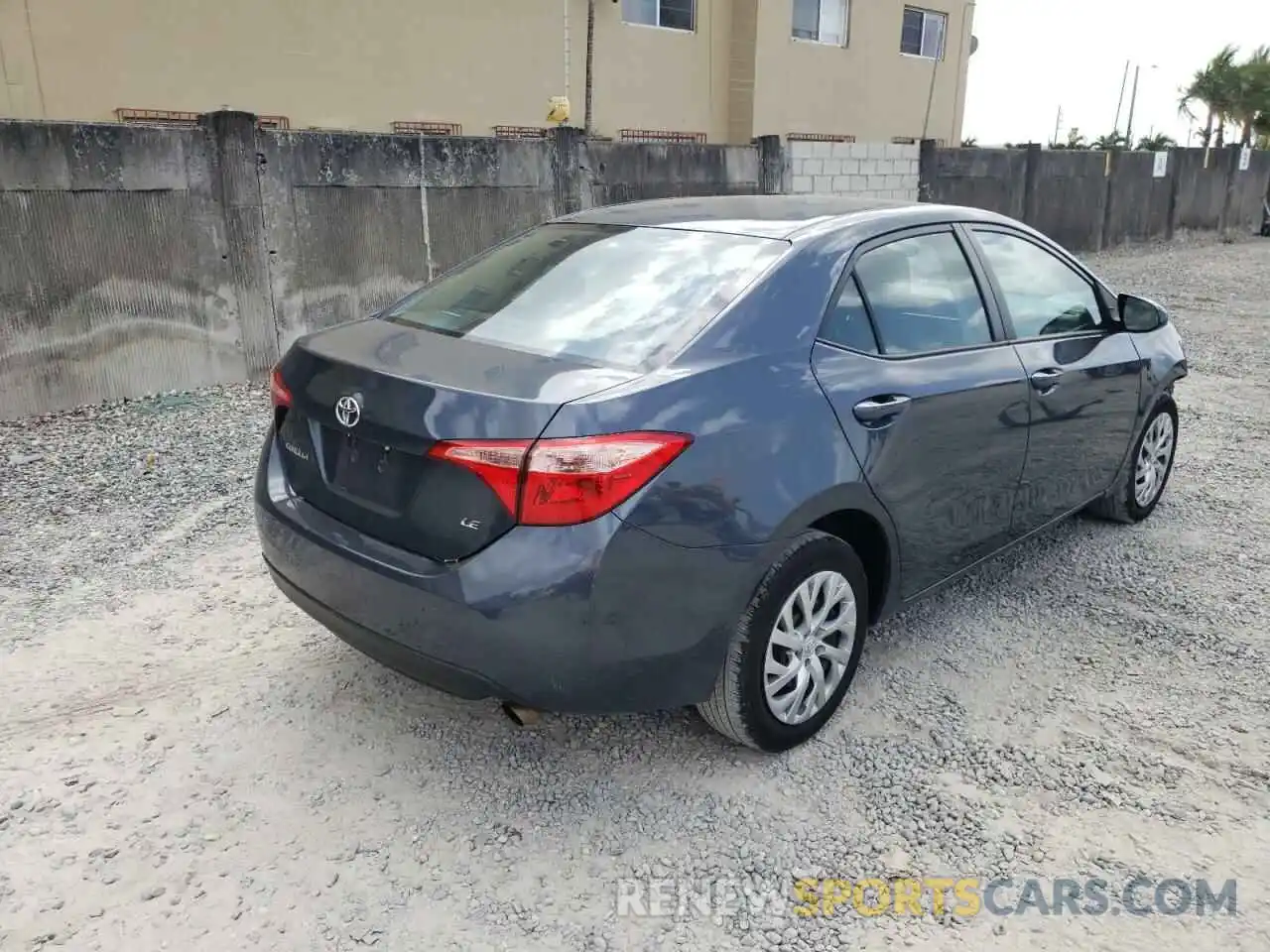 4 Photograph of a damaged car 2T1BURHE6KC237974 TOYOTA COROLLA 2019