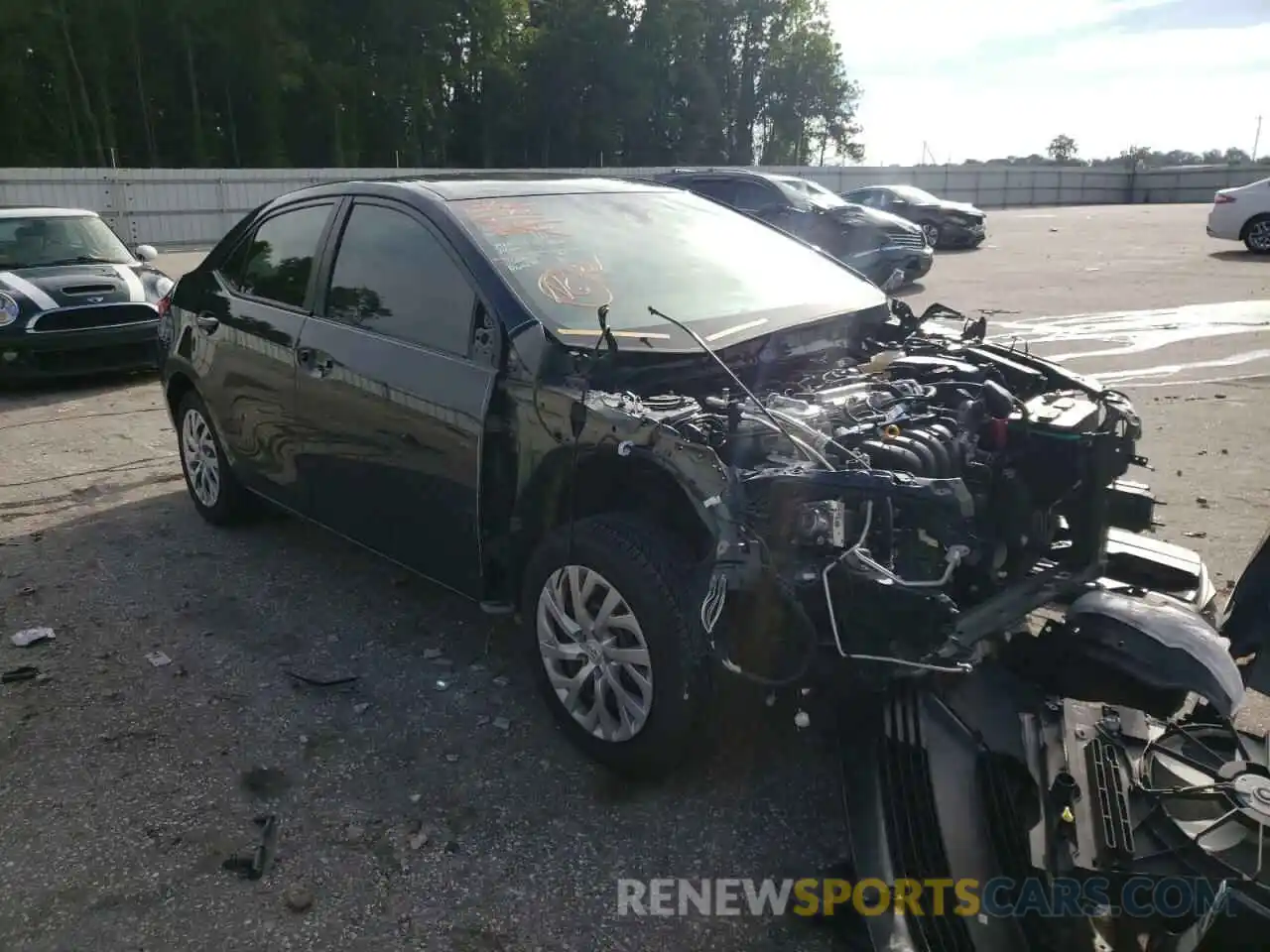 1 Photograph of a damaged car 2T1BURHE6KC238526 TOYOTA COROLLA 2019