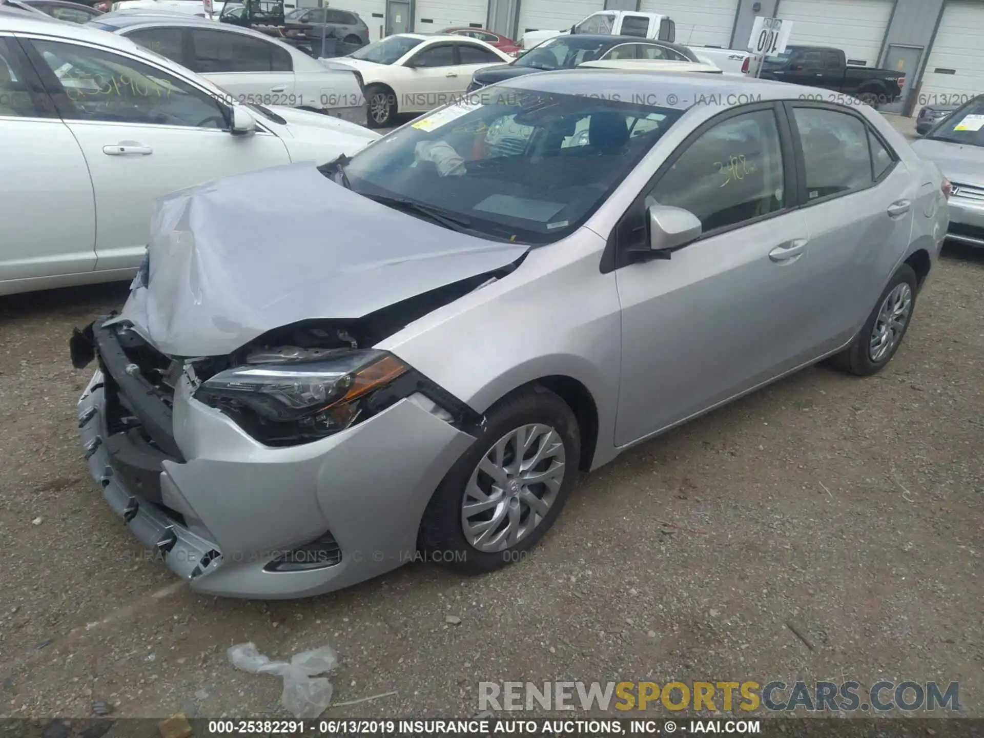 2 Photograph of a damaged car 2T1BURHE6KC238879 TOYOTA COROLLA 2019