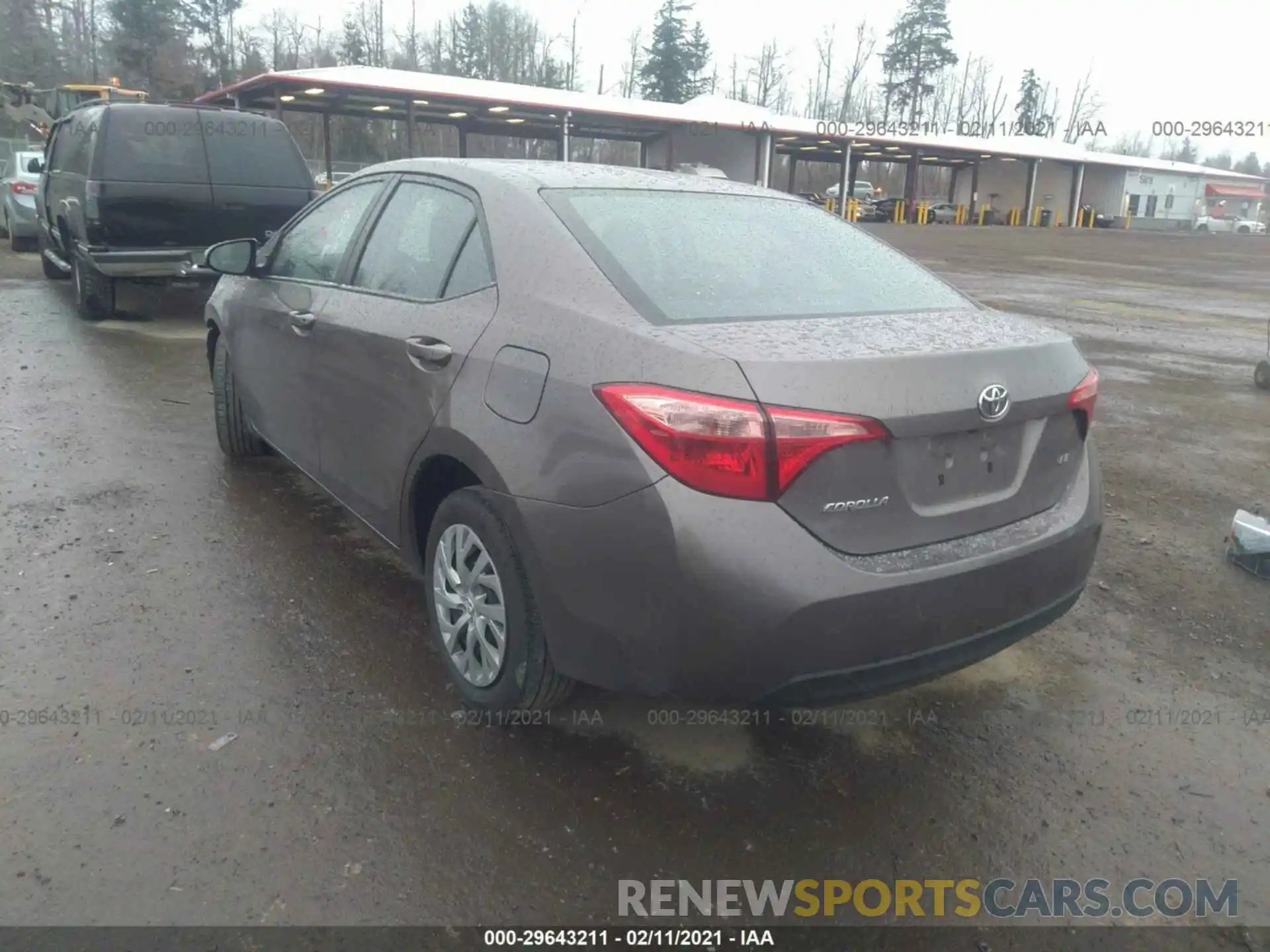 3 Photograph of a damaged car 2T1BURHE6KC238882 TOYOTA COROLLA 2019