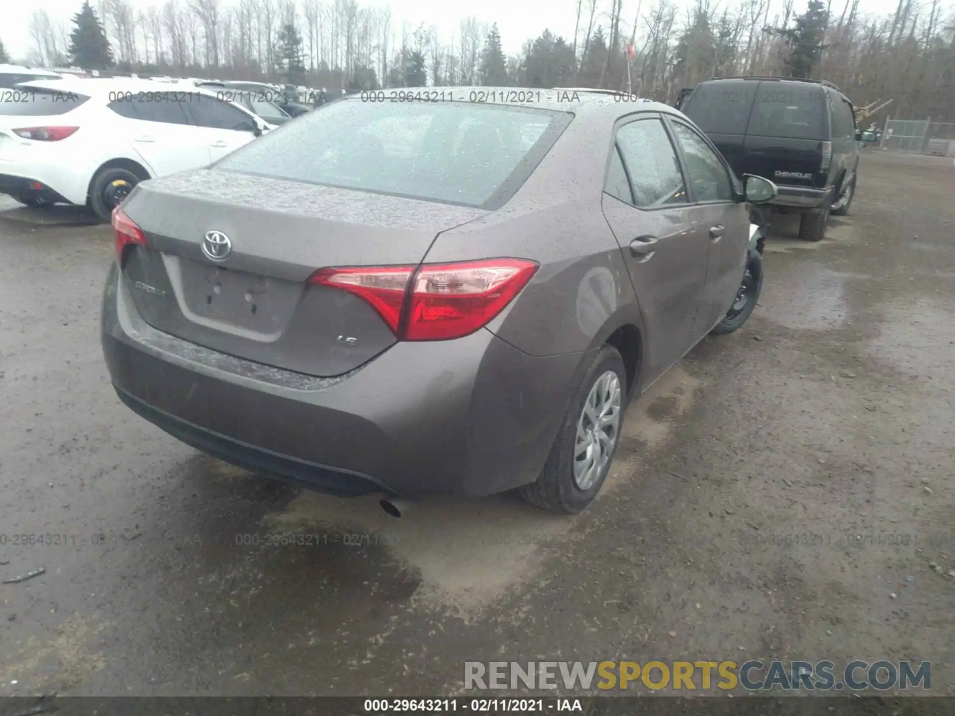 4 Photograph of a damaged car 2T1BURHE6KC238882 TOYOTA COROLLA 2019