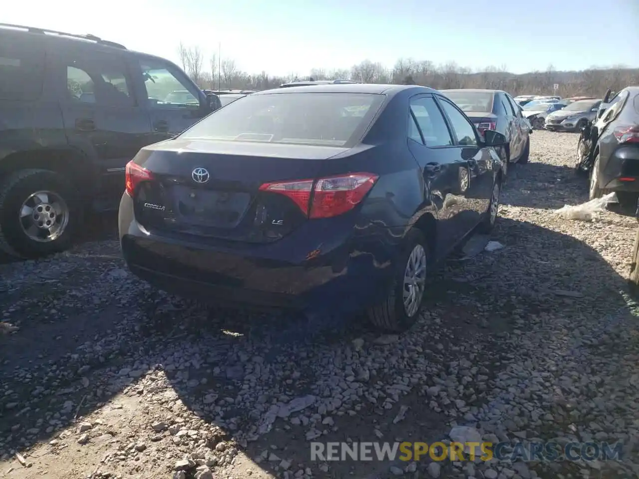 4 Photograph of a damaged car 2T1BURHE6KC239384 TOYOTA COROLLA 2019