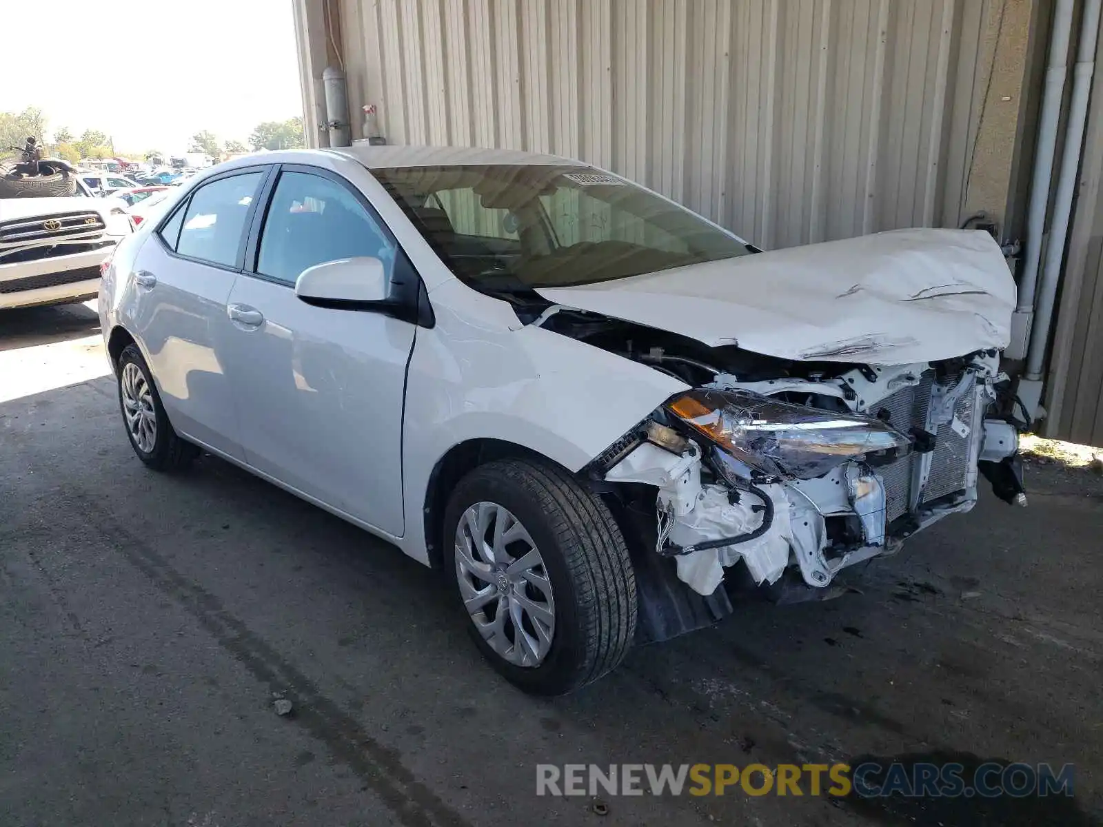 1 Photograph of a damaged car 2T1BURHE6KC239613 TOYOTA COROLLA 2019