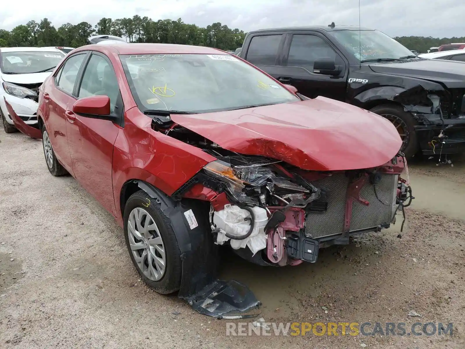 1 Photograph of a damaged car 2T1BURHE6KC239661 TOYOTA COROLLA 2019