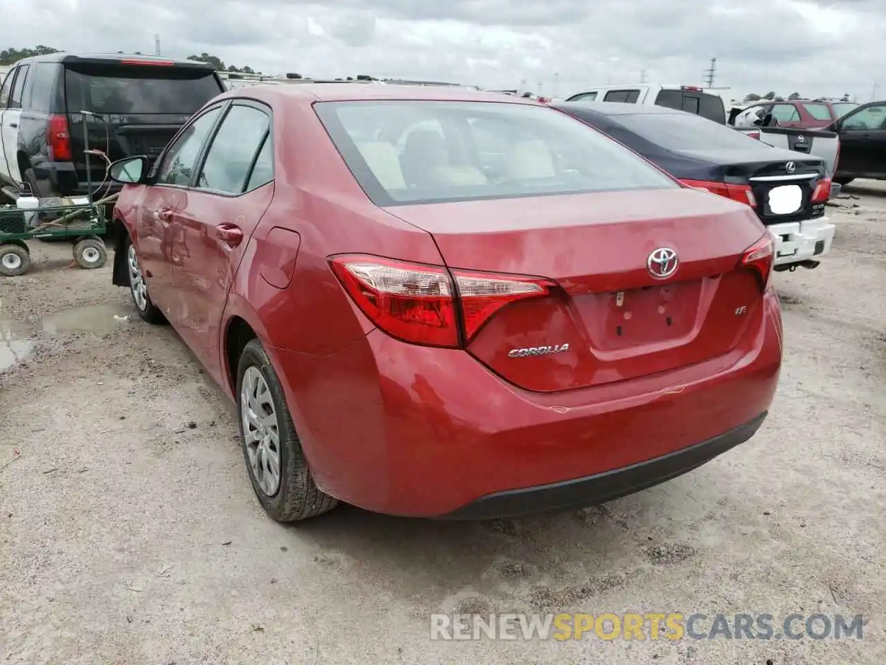 3 Photograph of a damaged car 2T1BURHE6KC239661 TOYOTA COROLLA 2019