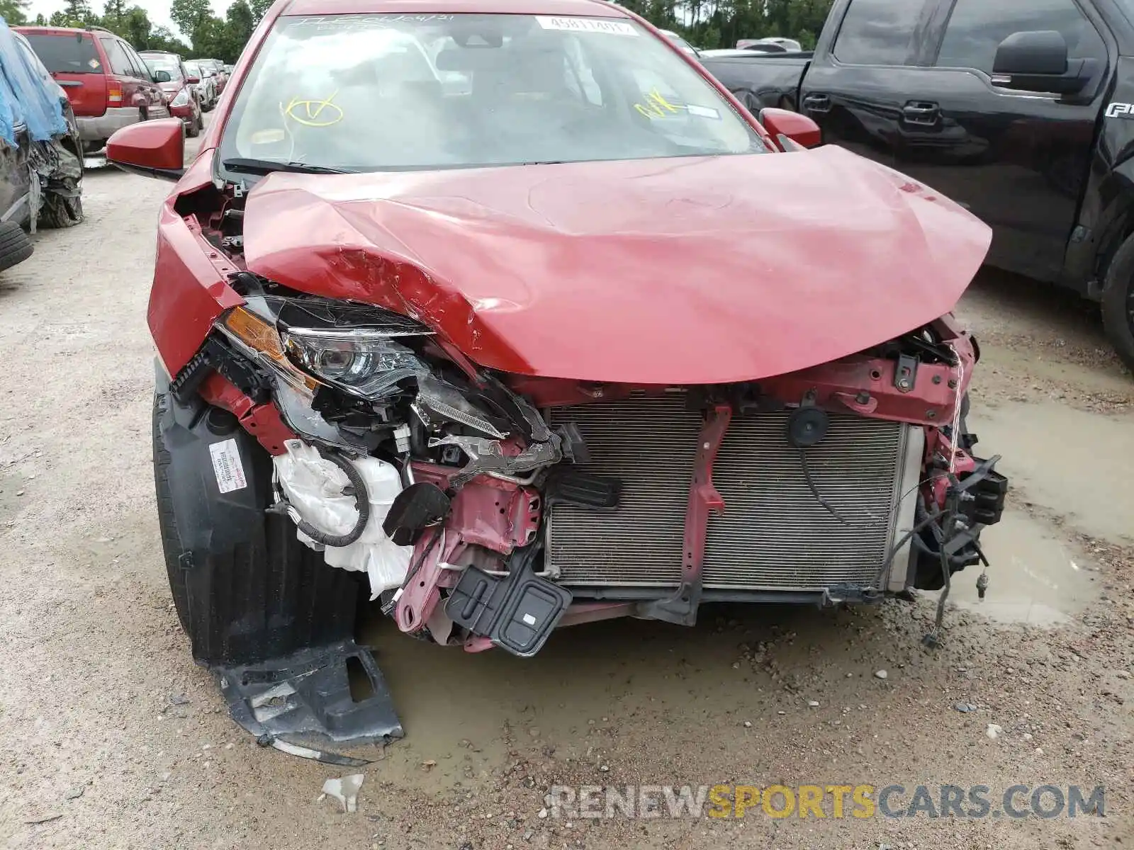 9 Photograph of a damaged car 2T1BURHE6KC239661 TOYOTA COROLLA 2019