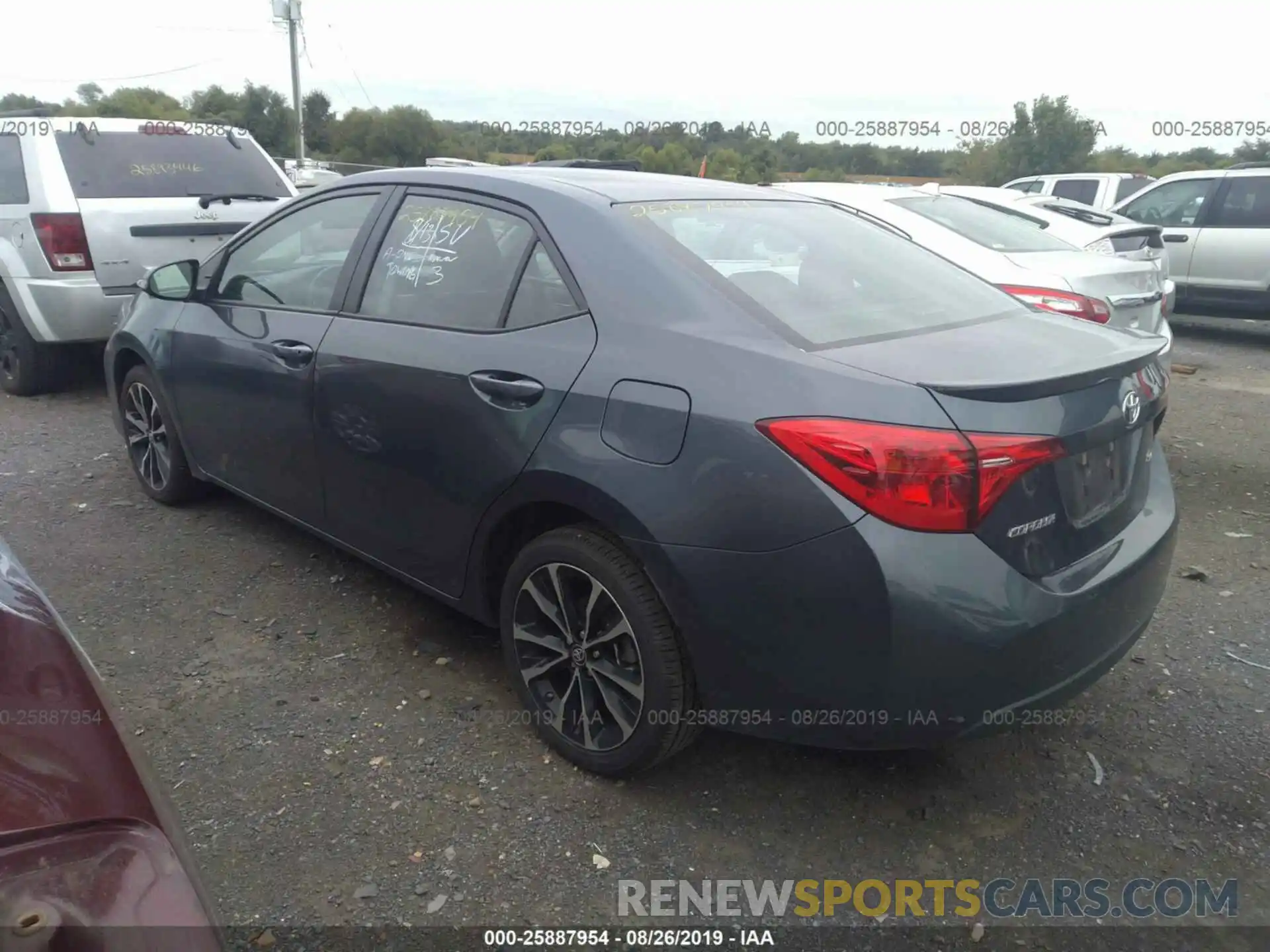 3 Photograph of a damaged car 2T1BURHE6KC240020 TOYOTA COROLLA 2019