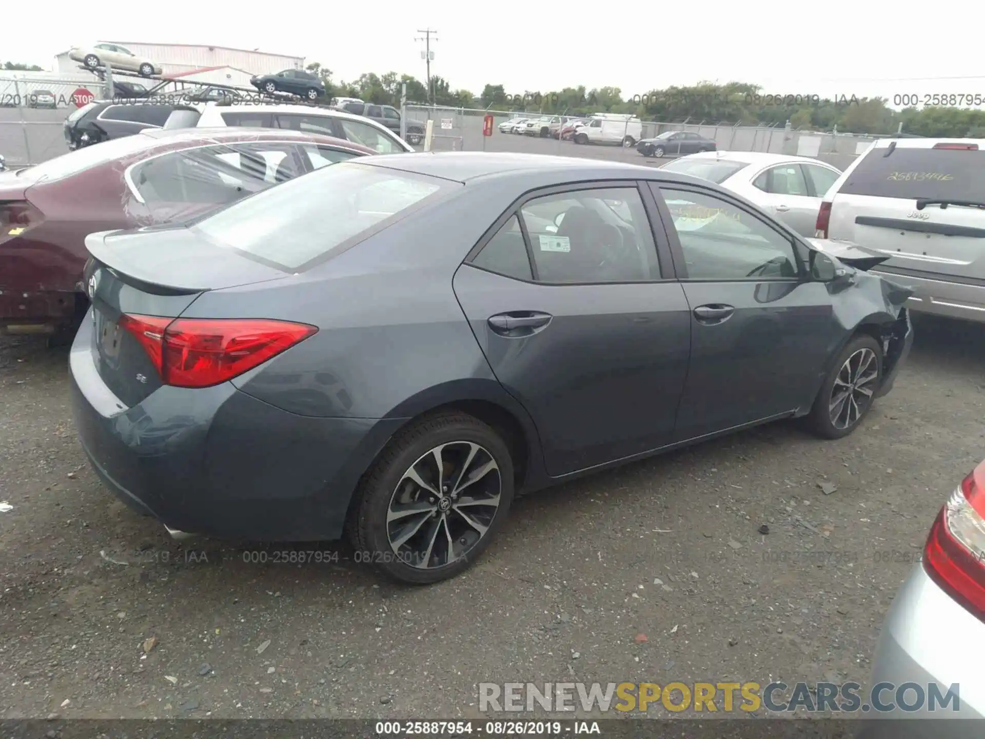 4 Photograph of a damaged car 2T1BURHE6KC240020 TOYOTA COROLLA 2019