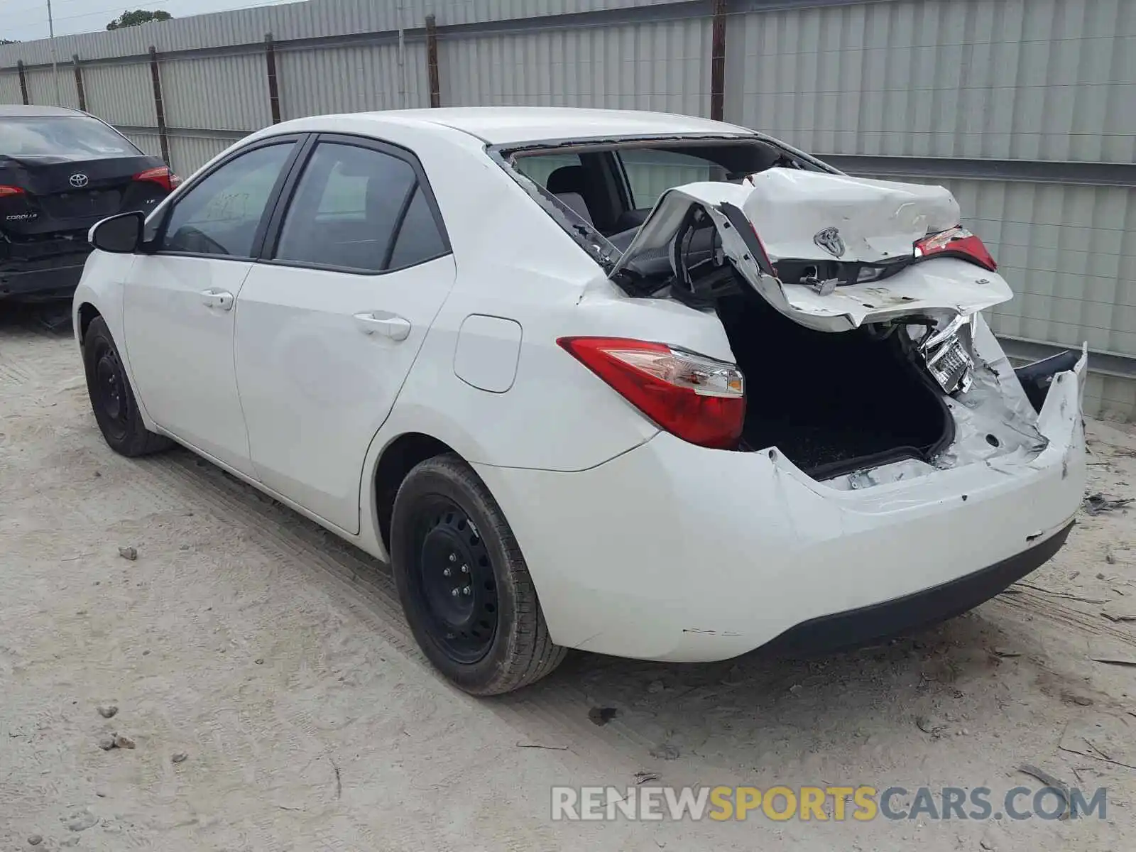 3 Photograph of a damaged car 2T1BURHE6KC240096 TOYOTA COROLLA 2019