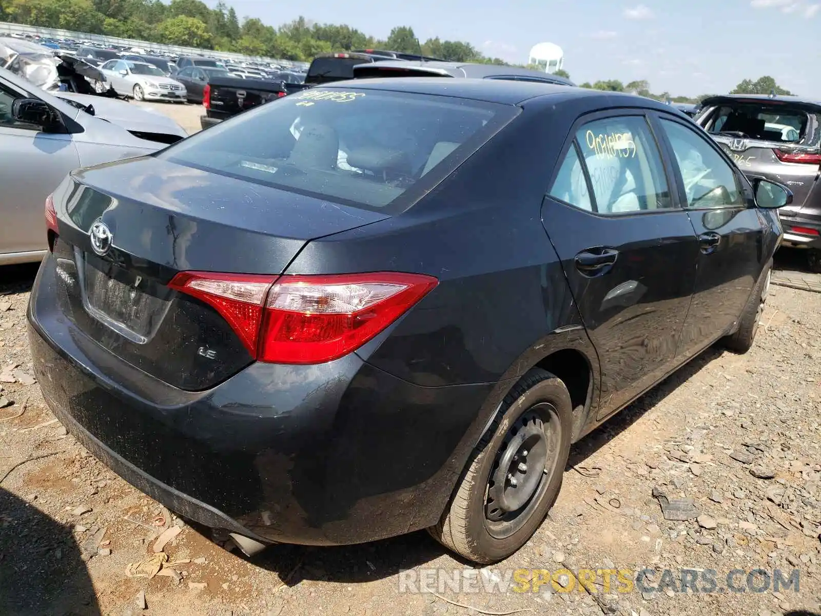 4 Photograph of a damaged car 2T1BURHE6KC240180 TOYOTA COROLLA 2019