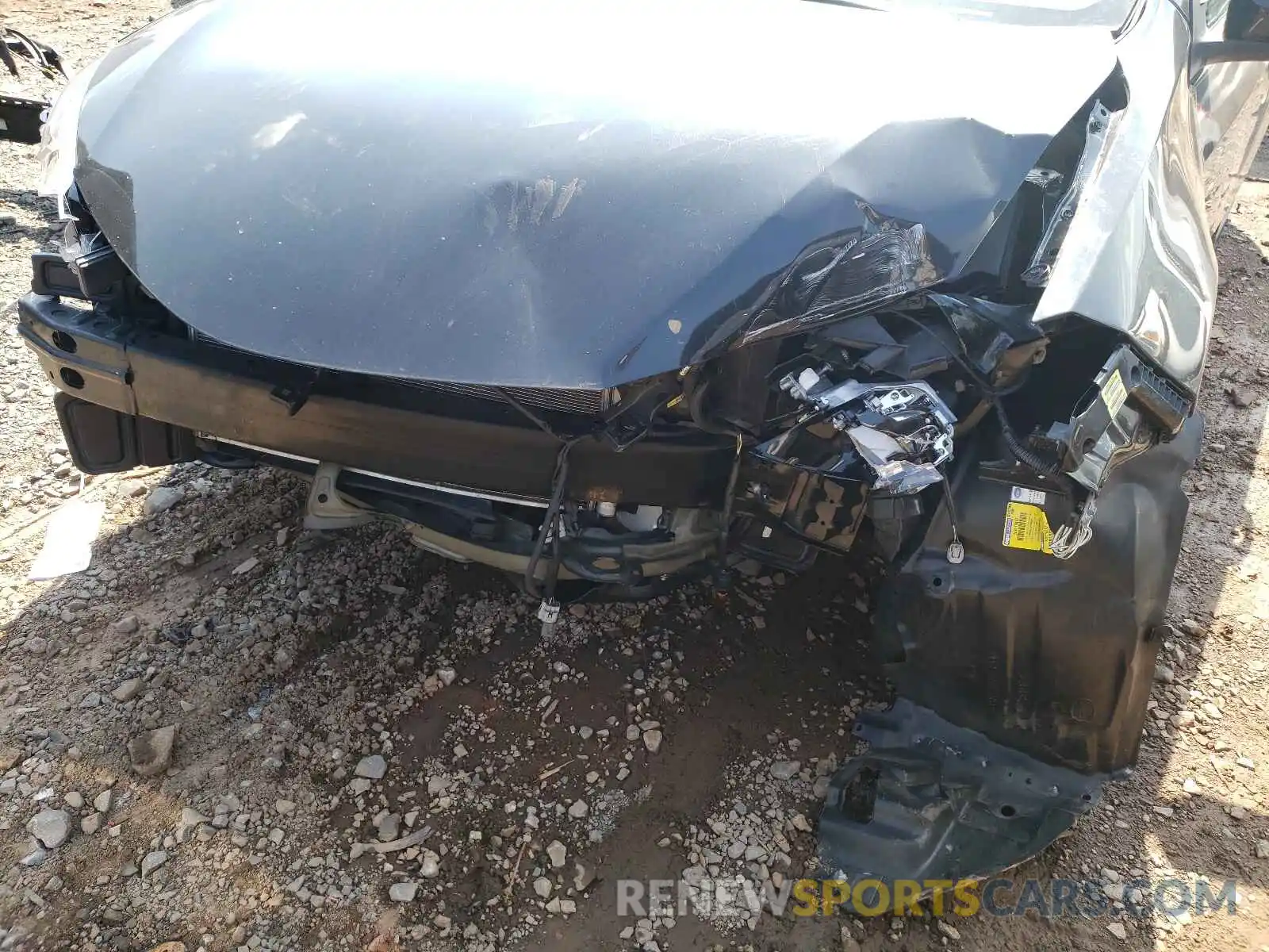 9 Photograph of a damaged car 2T1BURHE6KC240180 TOYOTA COROLLA 2019