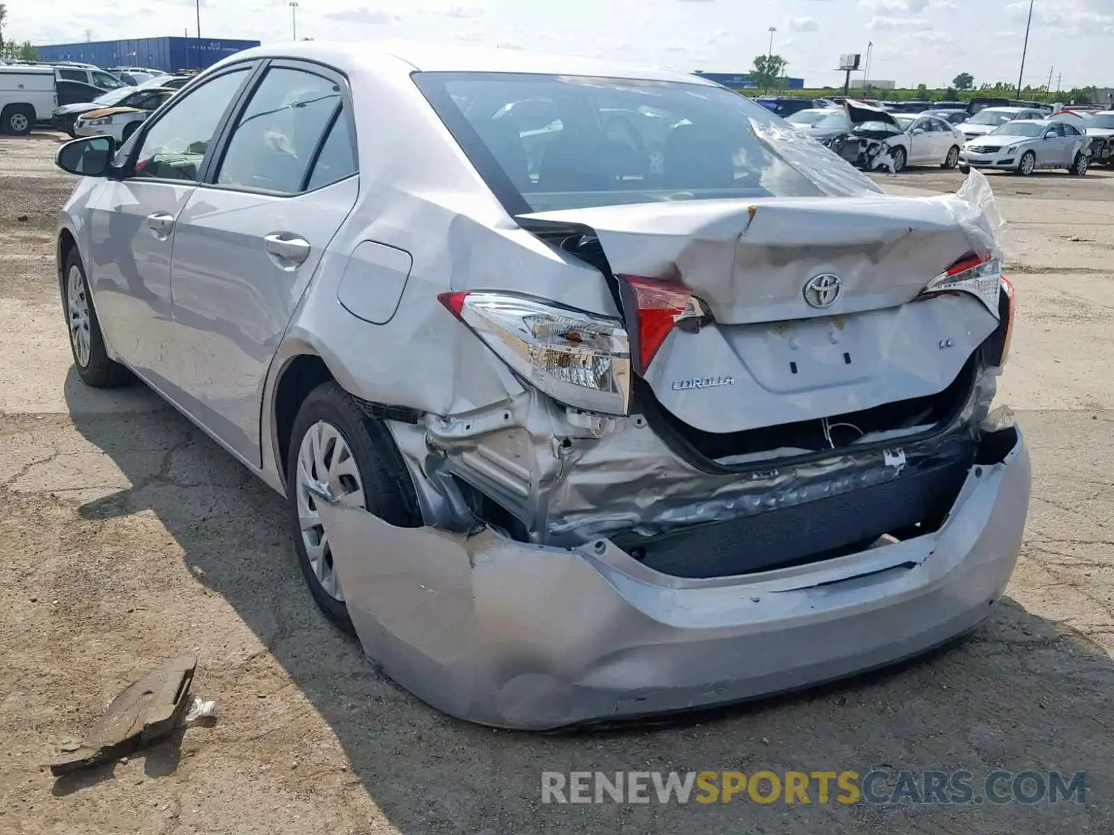 3 Photograph of a damaged car 2T1BURHE6KC240227 TOYOTA COROLLA 2019