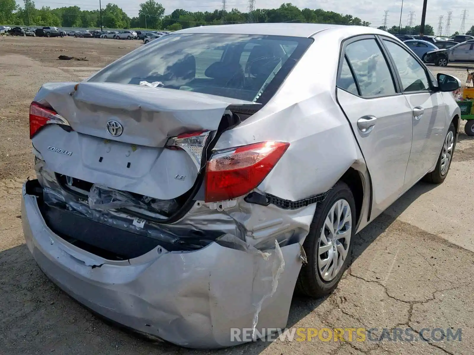 4 Photograph of a damaged car 2T1BURHE6KC240227 TOYOTA COROLLA 2019