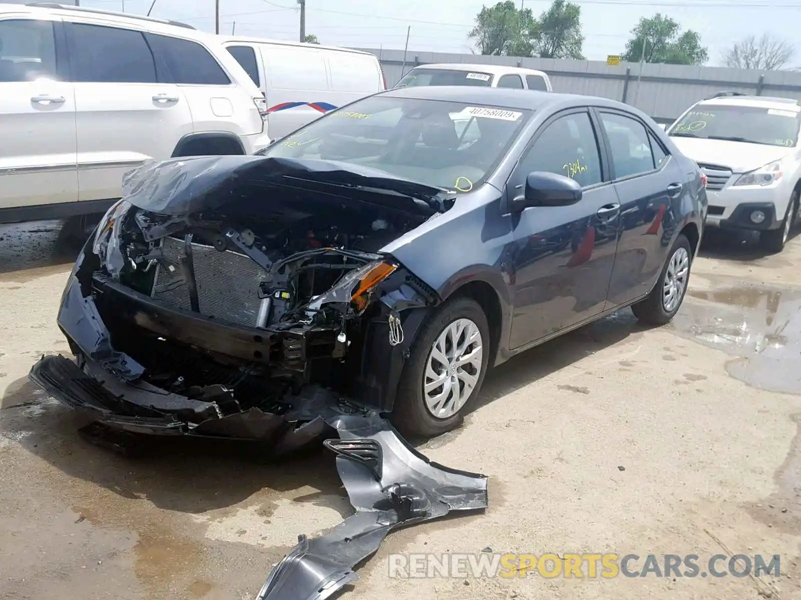 2 Photograph of a damaged car 2T1BURHE6KC240518 TOYOTA COROLLA 2019