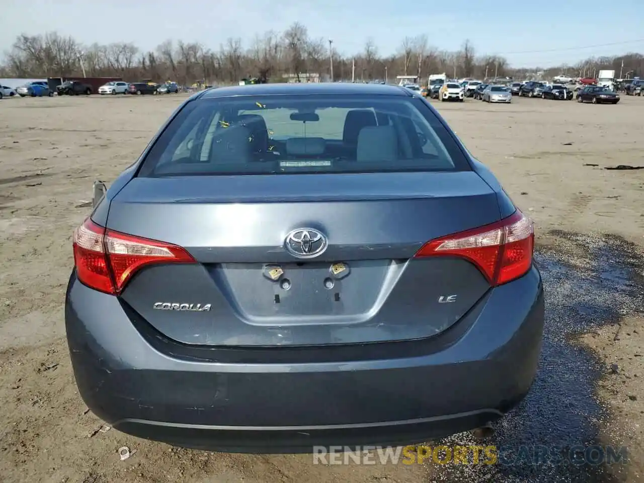 6 Photograph of a damaged car 2T1BURHE6KC240700 TOYOTA COROLLA 2019