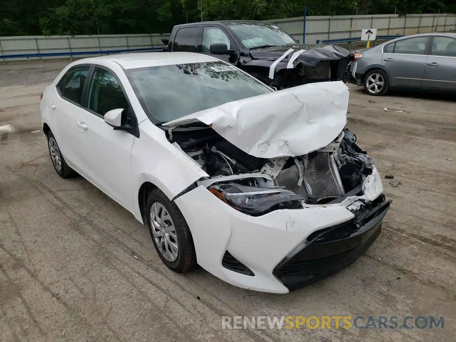 1 Photograph of a damaged car 2T1BURHE6KC240826 TOYOTA COROLLA 2019