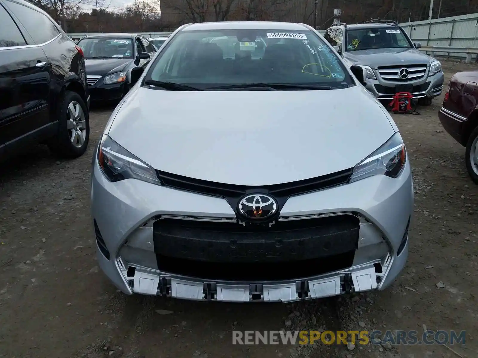 9 Photograph of a damaged car 2T1BURHE6KC241104 TOYOTA COROLLA 2019