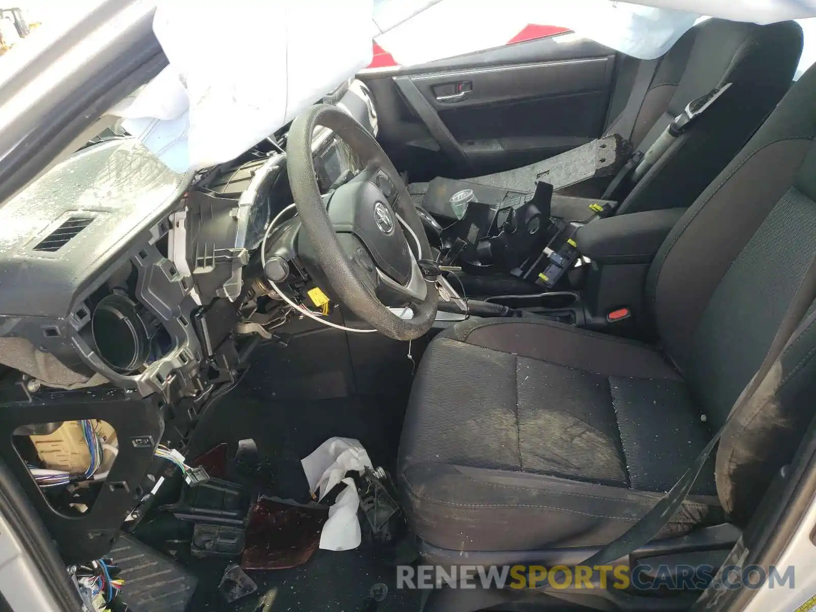 5 Photograph of a damaged car 2T1BURHE6KC241166 TOYOTA COROLLA 2019