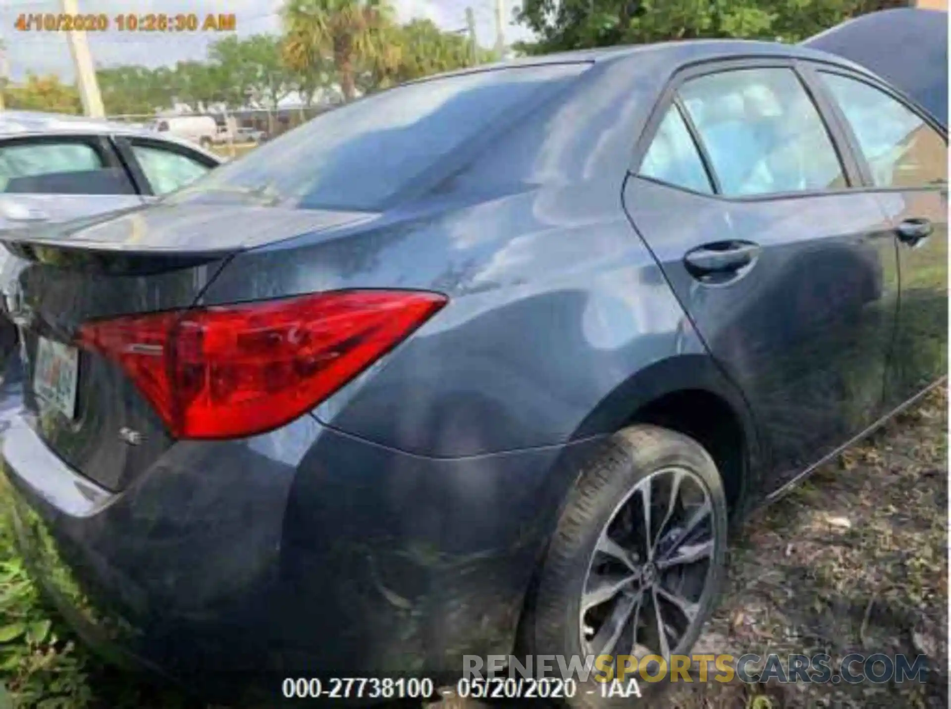 4 Photograph of a damaged car 2T1BURHE6KC241278 TOYOTA COROLLA 2019