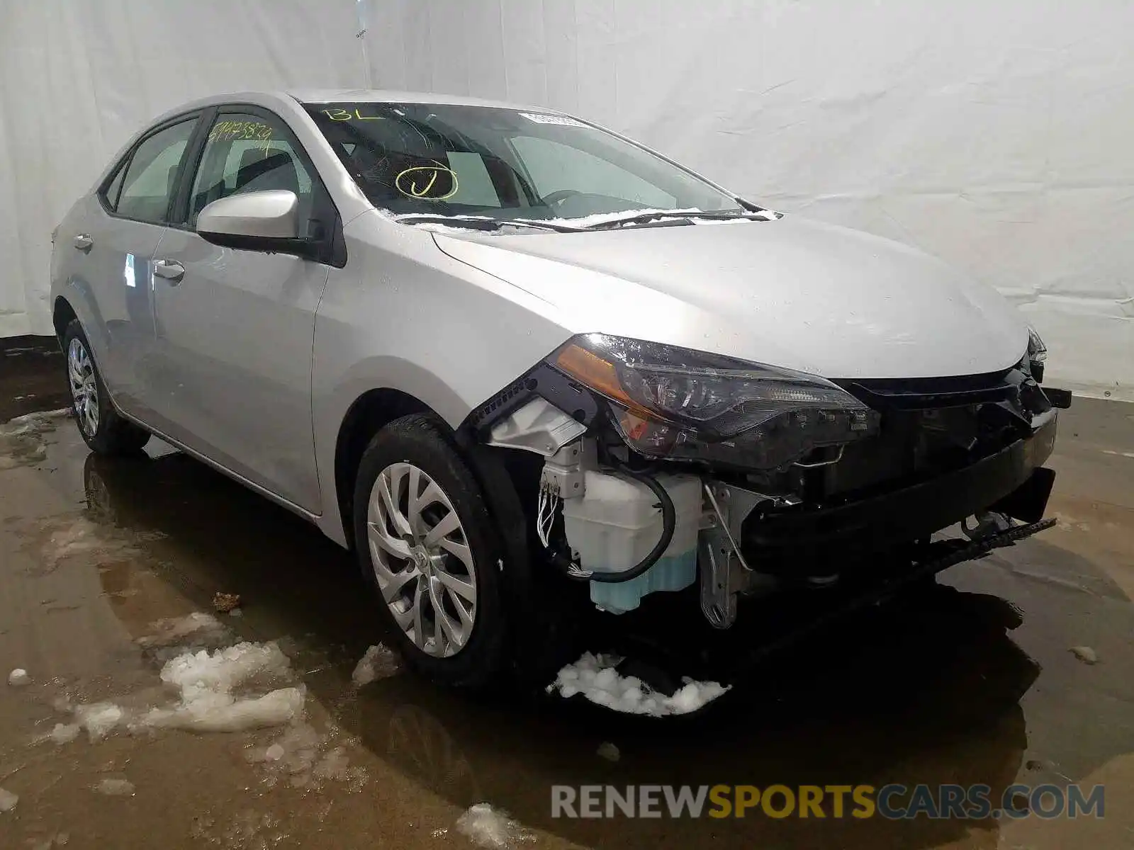 1 Photograph of a damaged car 2T1BURHE6KC241328 TOYOTA COROLLA 2019