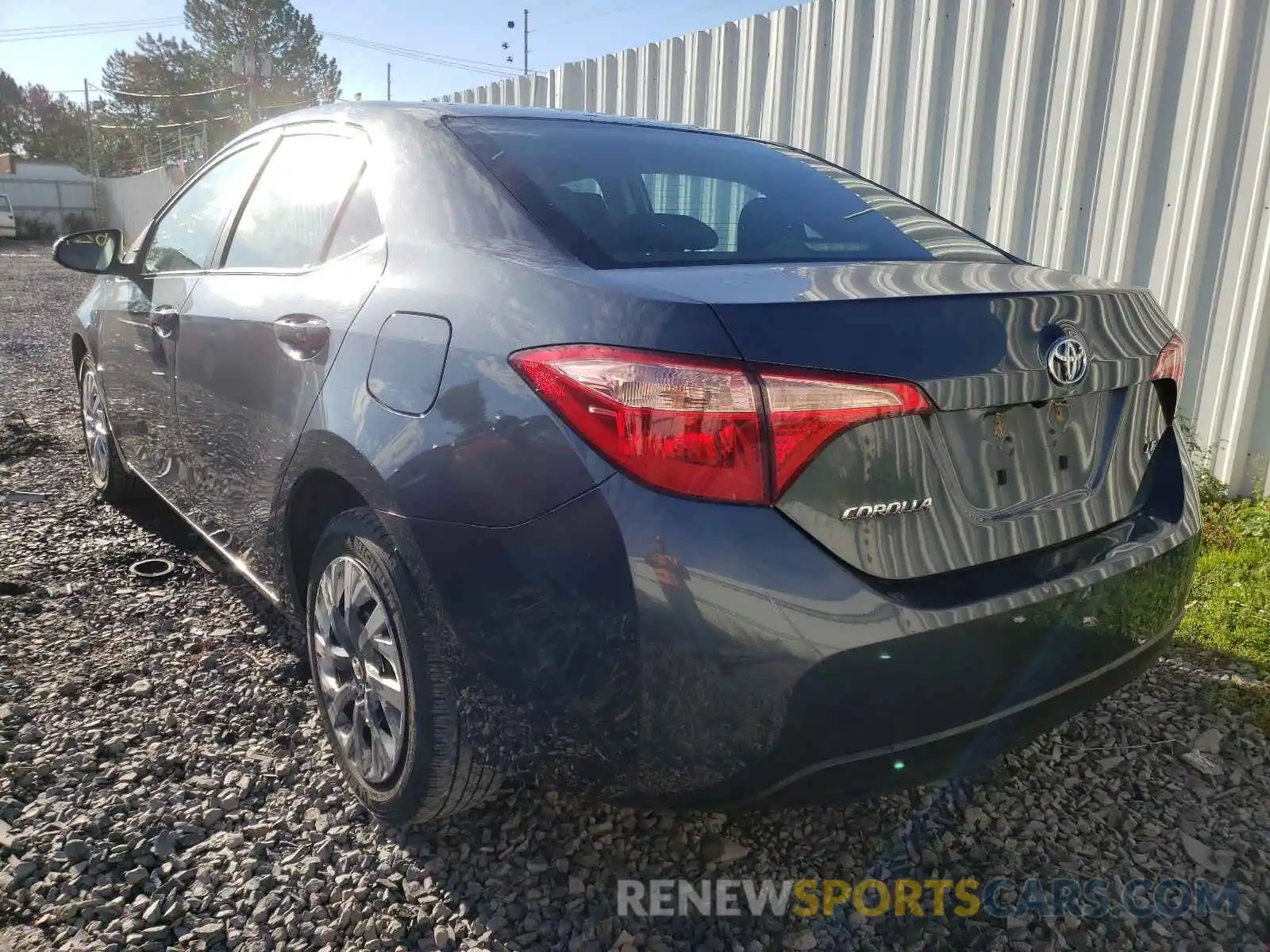 3 Photograph of a damaged car 2T1BURHE6KC241412 TOYOTA COROLLA 2019