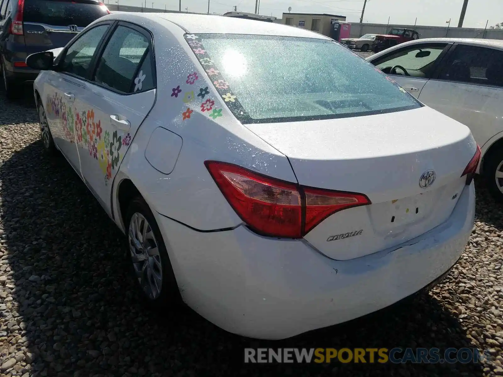 3 Photograph of a damaged car 2T1BURHE6KC241863 TOYOTA COROLLA 2019