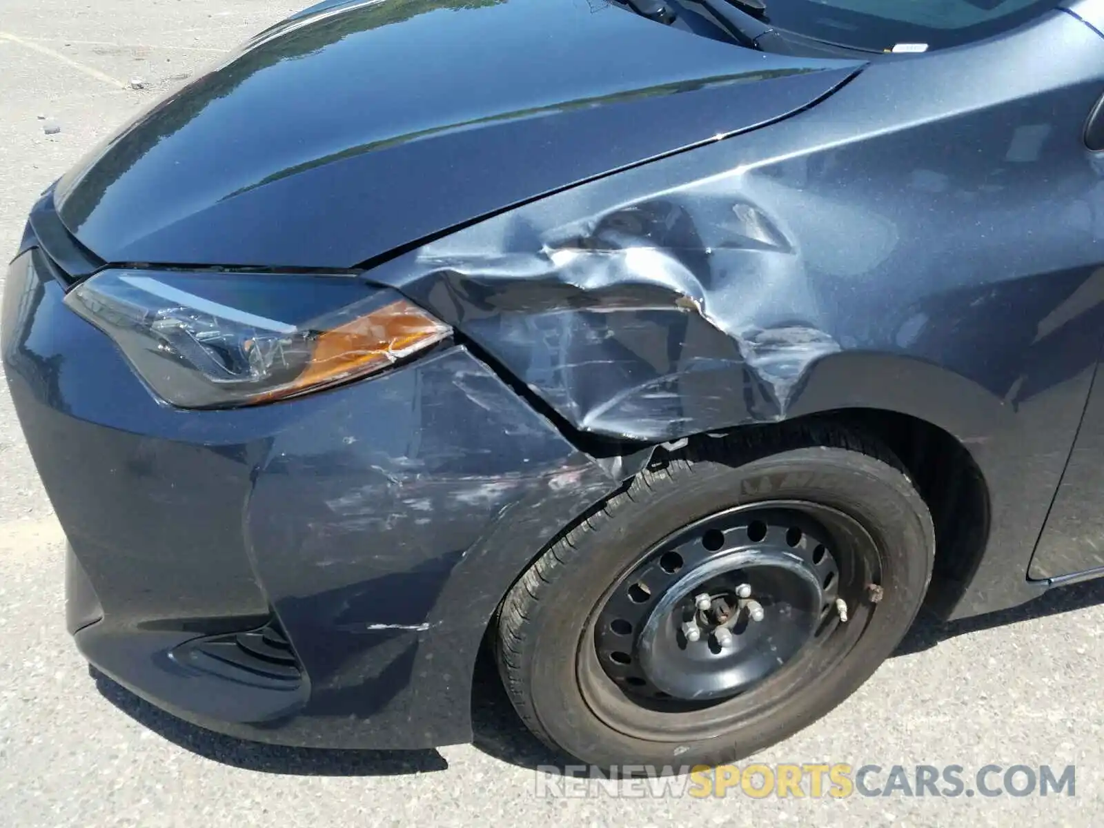 9 Photograph of a damaged car 2T1BURHE6KC242009 TOYOTA COROLLA 2019