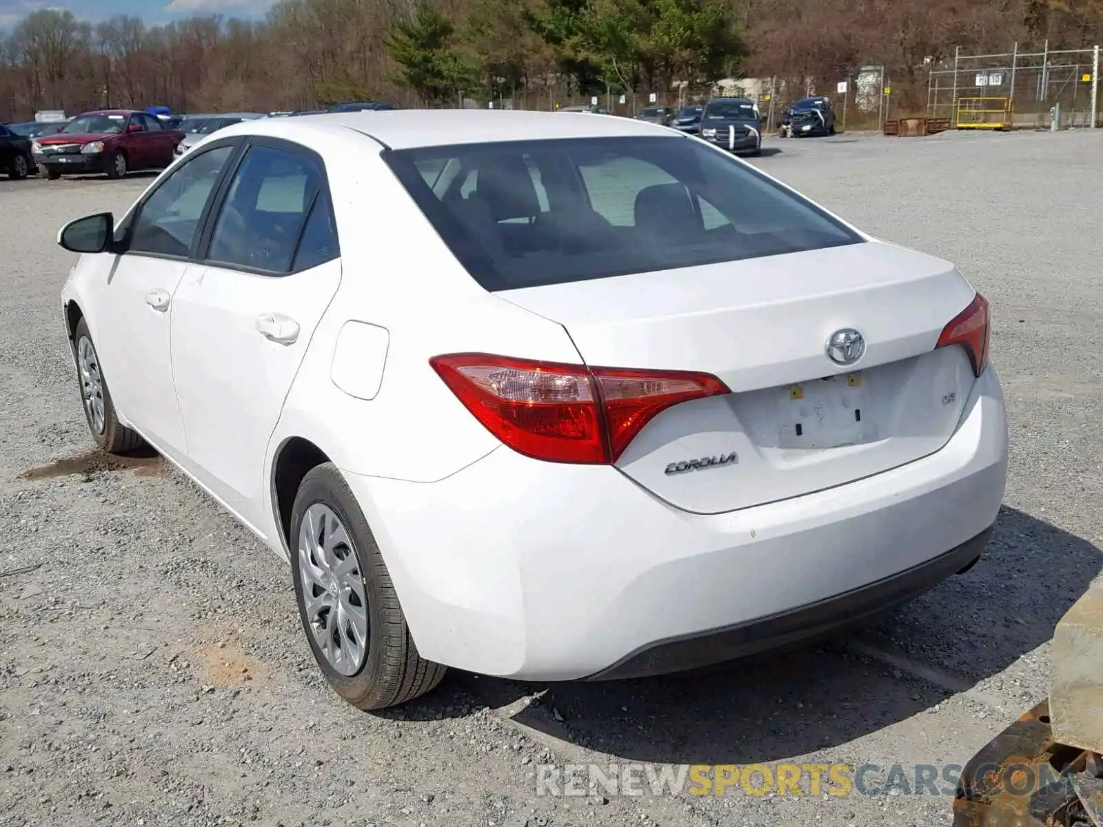 3 Photograph of a damaged car 2T1BURHE6KC242205 TOYOTA COROLLA 2019