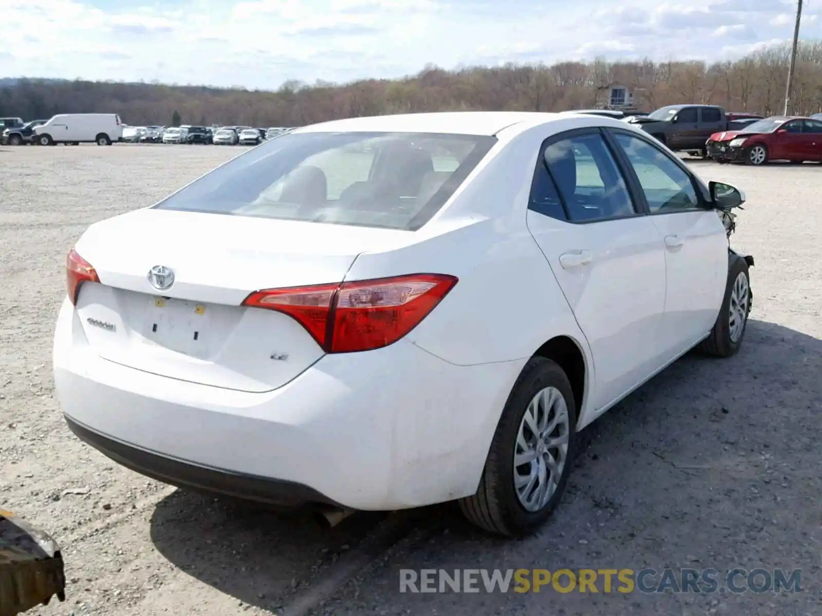 4 Photograph of a damaged car 2T1BURHE6KC242205 TOYOTA COROLLA 2019