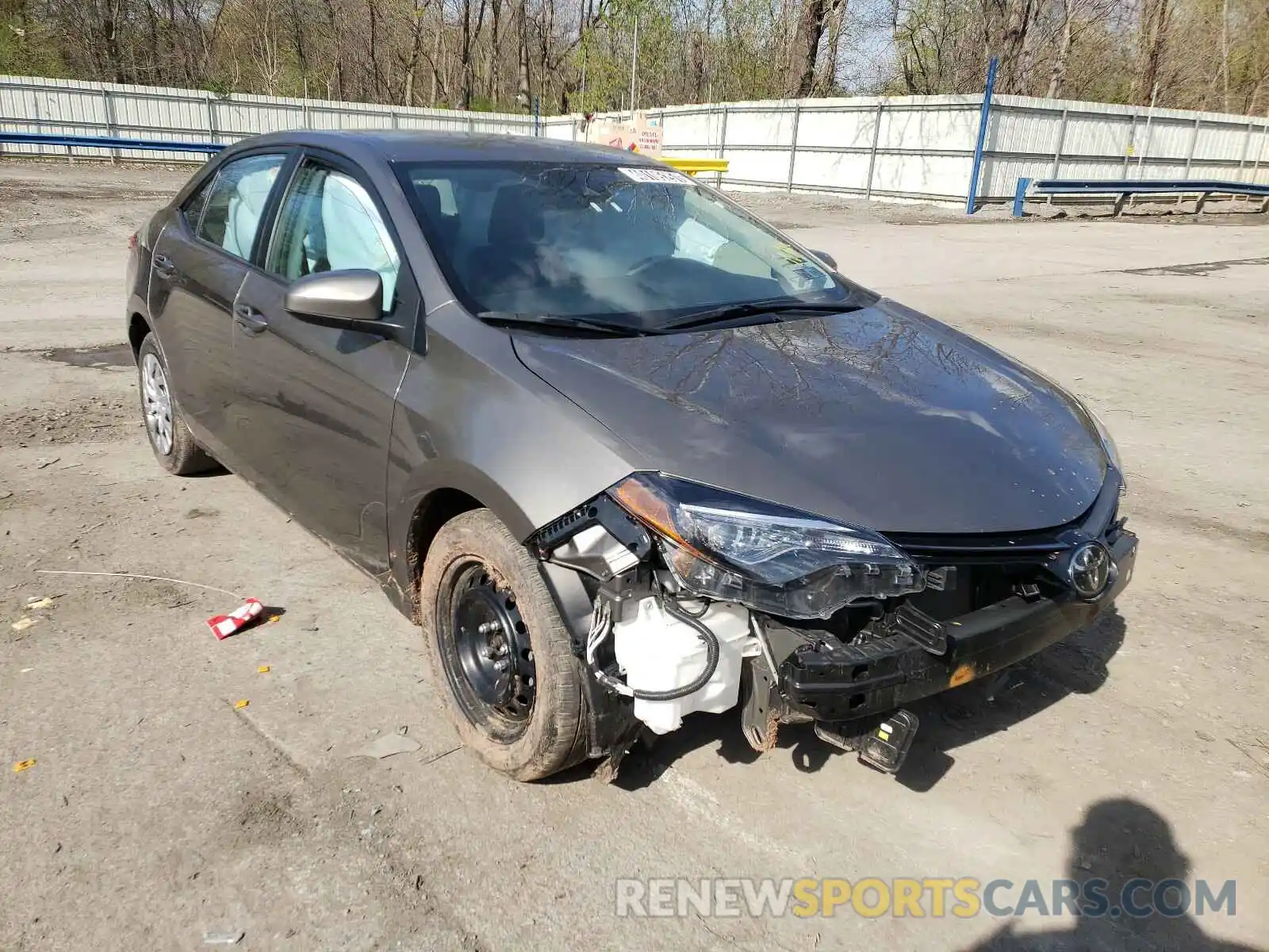 1 Photograph of a damaged car 2T1BURHE6KC242222 TOYOTA COROLLA 2019