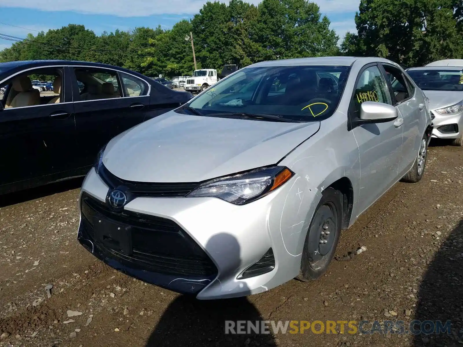 2 Photograph of a damaged car 2T1BURHE6KC242494 TOYOTA COROLLA 2019