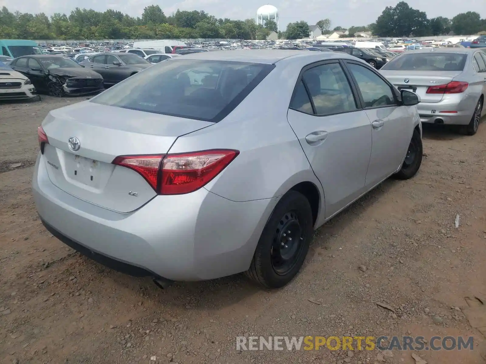 4 Photograph of a damaged car 2T1BURHE6KC242902 TOYOTA COROLLA 2019