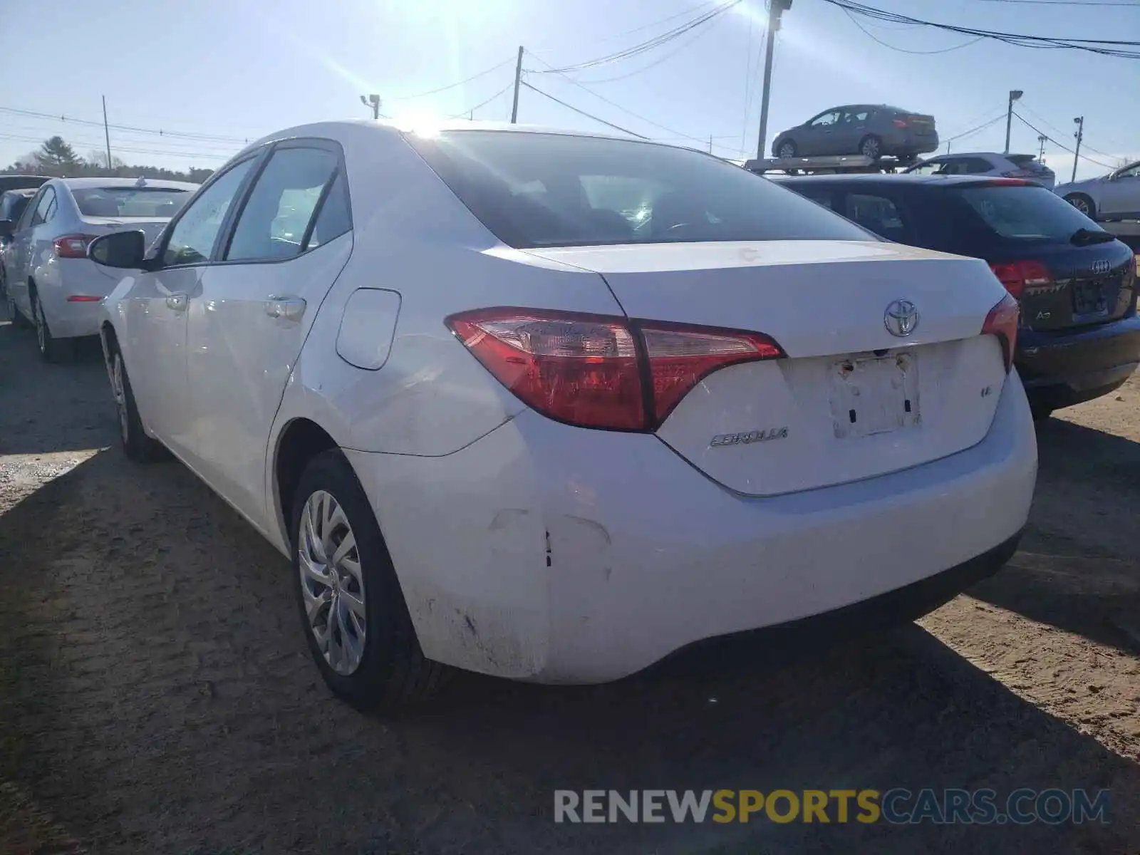 3 Photograph of a damaged car 2T1BURHE6KC242950 TOYOTA COROLLA 2019