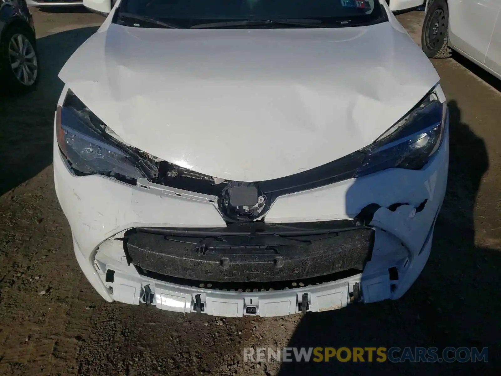 7 Photograph of a damaged car 2T1BURHE6KC242950 TOYOTA COROLLA 2019