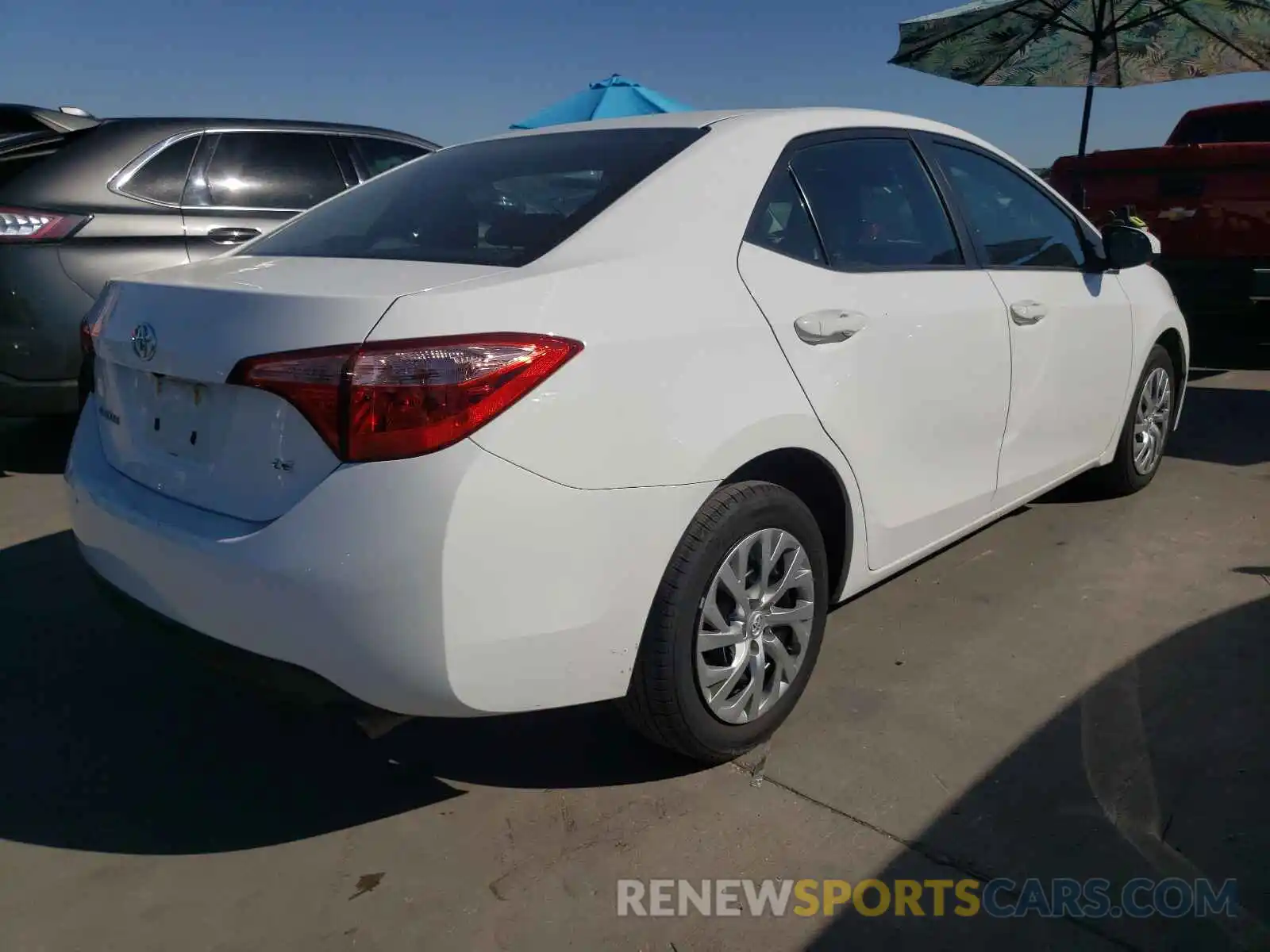 4 Photograph of a damaged car 2T1BURHE6KC242978 TOYOTA COROLLA 2019