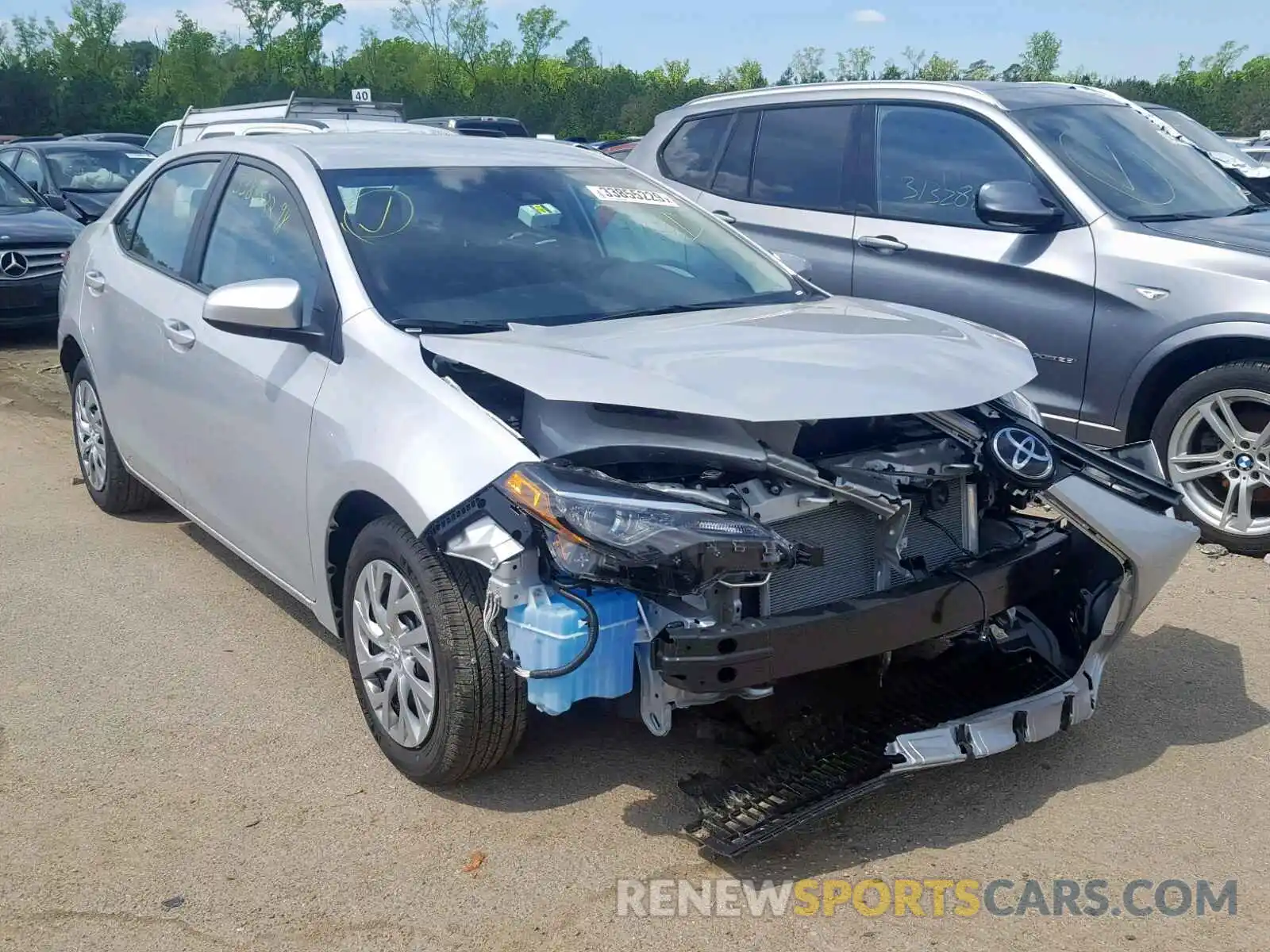 1 Photograph of a damaged car 2T1BURHE6KC243029 TOYOTA COROLLA 2019