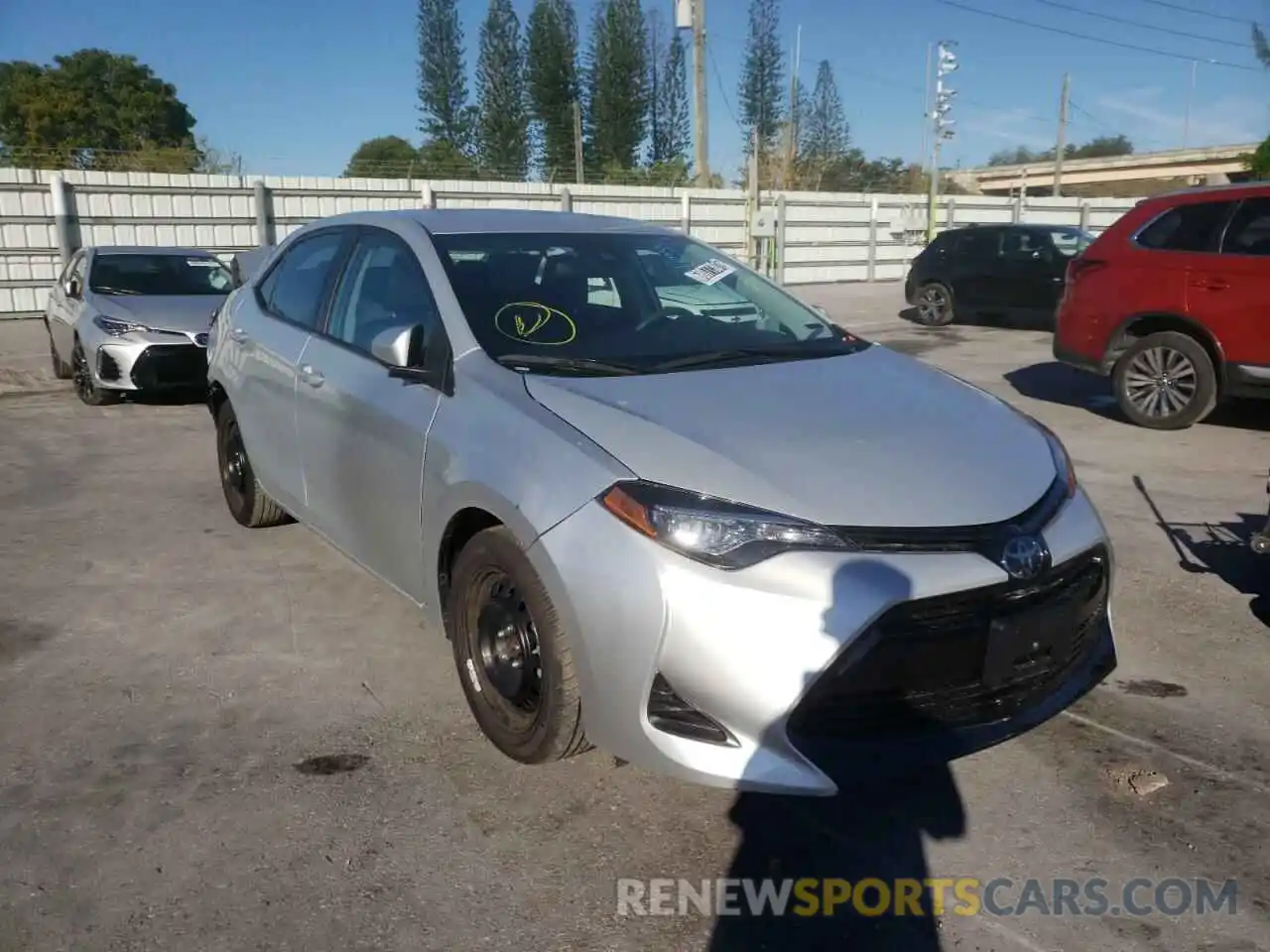 1 Photograph of a damaged car 2T1BURHE6KC243077 TOYOTA COROLLA 2019