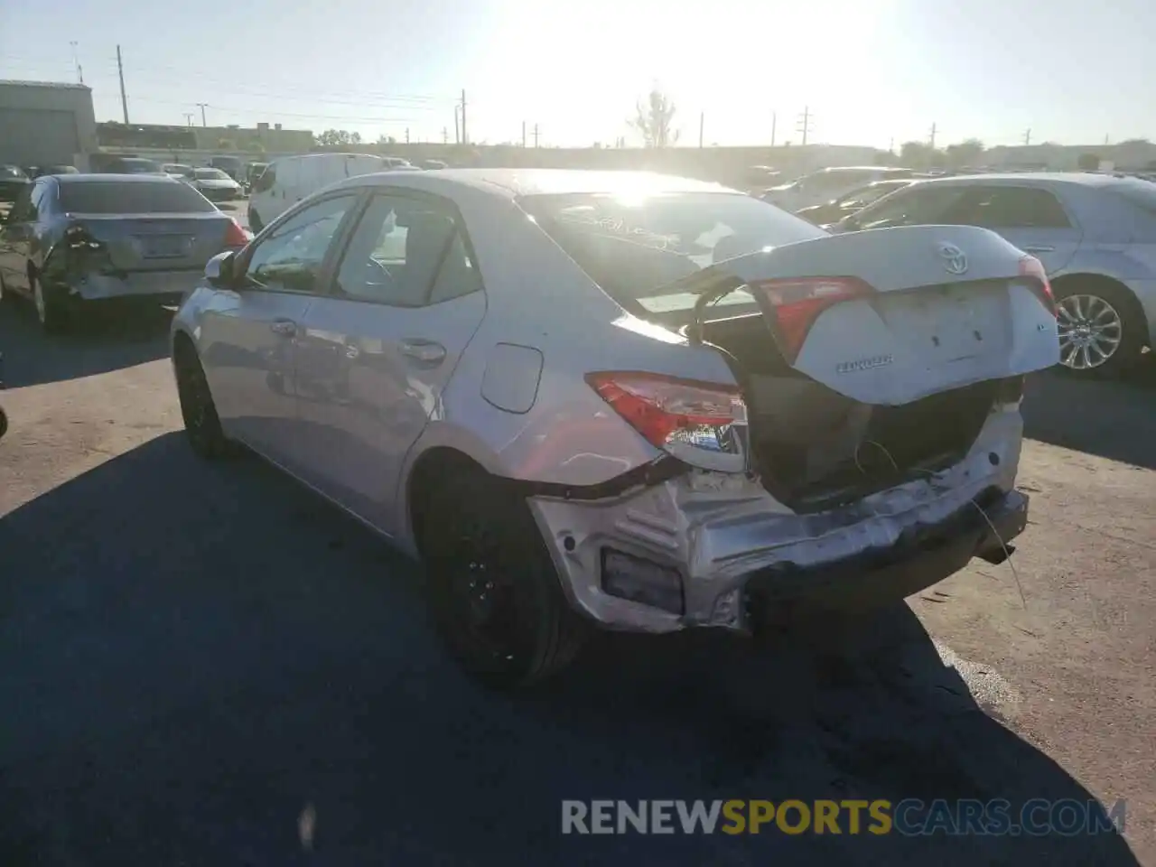 3 Photograph of a damaged car 2T1BURHE6KC243077 TOYOTA COROLLA 2019