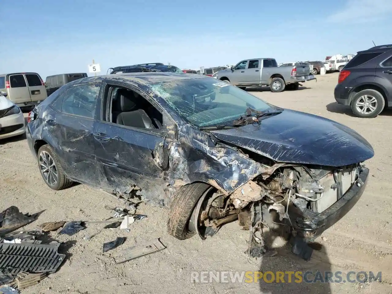 4 Photograph of a damaged car 2T1BURHE6KC243788 TOYOTA COROLLA 2019