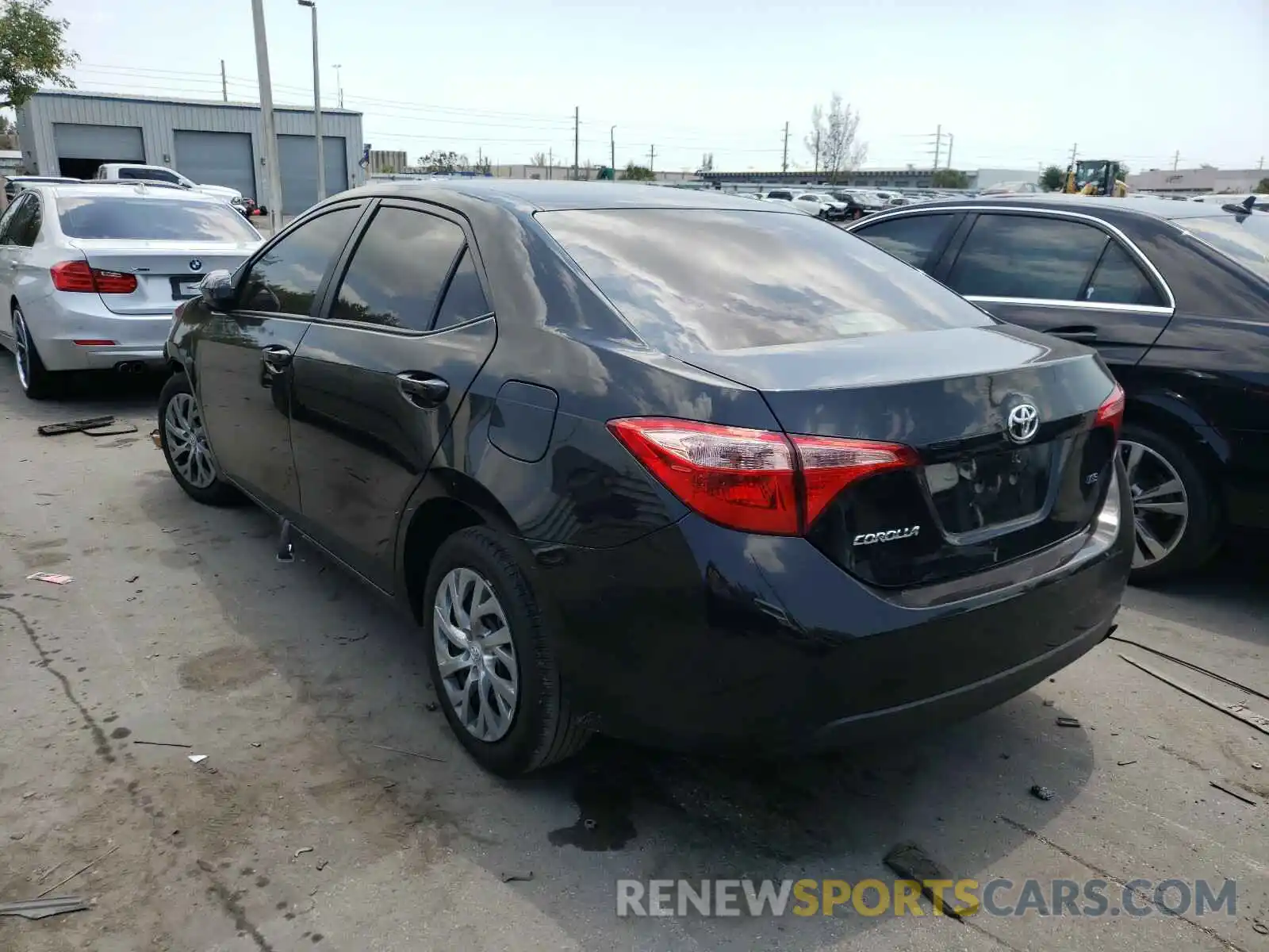 3 Photograph of a damaged car 2T1BURHE6KC244343 TOYOTA COROLLA 2019