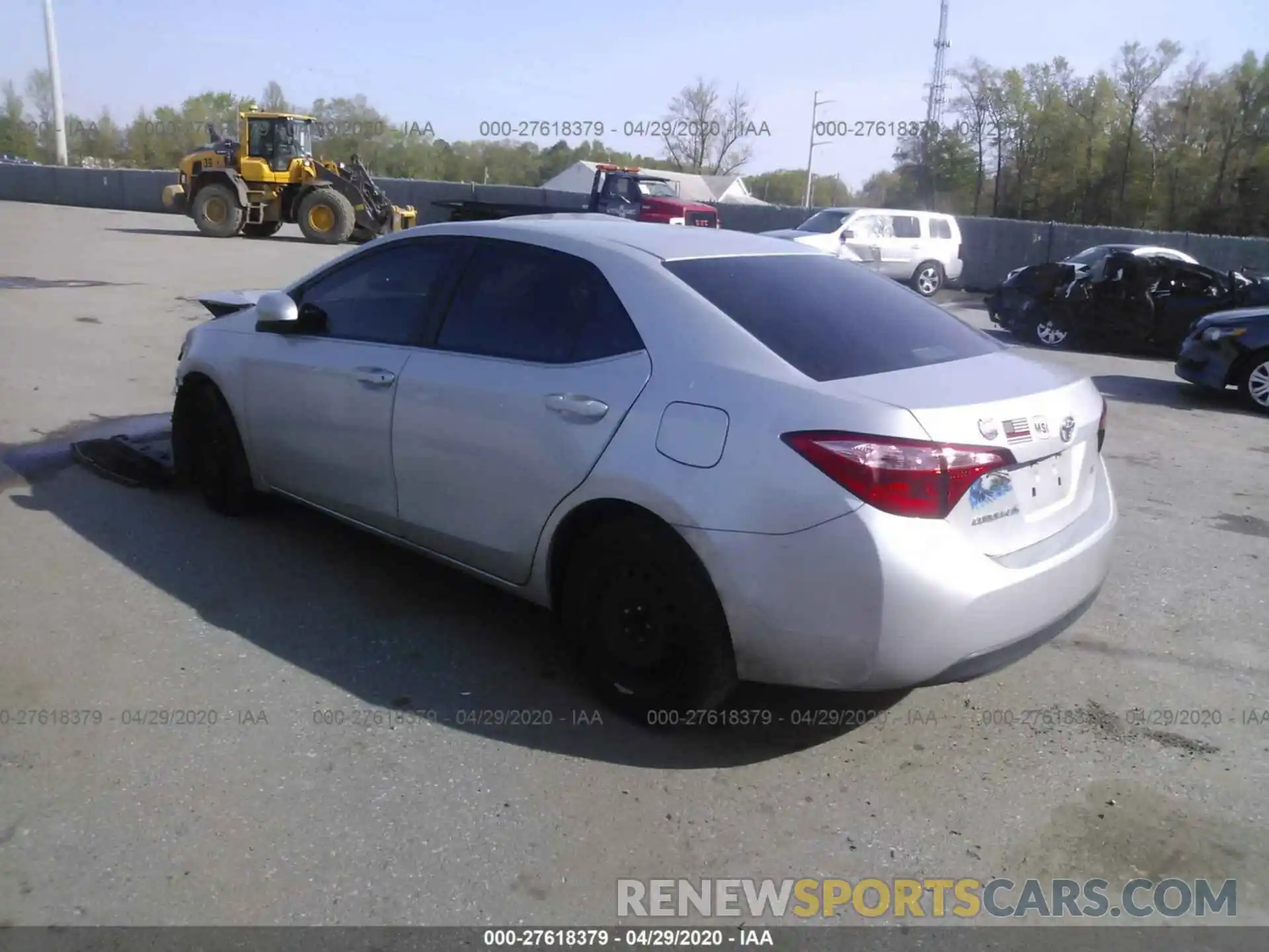 3 Photograph of a damaged car 2T1BURHE6KC244617 TOYOTA COROLLA 2019