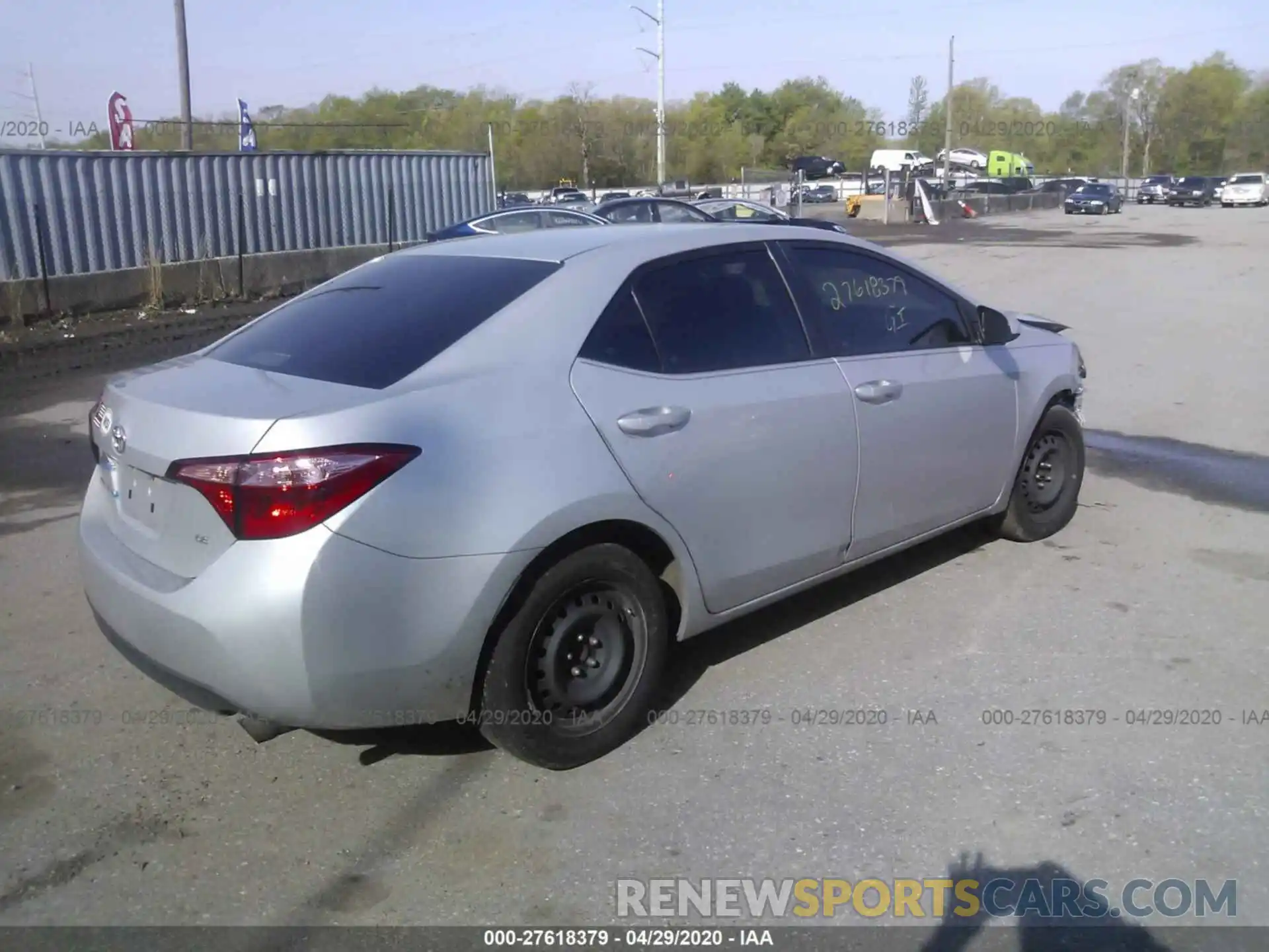 4 Photograph of a damaged car 2T1BURHE6KC244617 TOYOTA COROLLA 2019