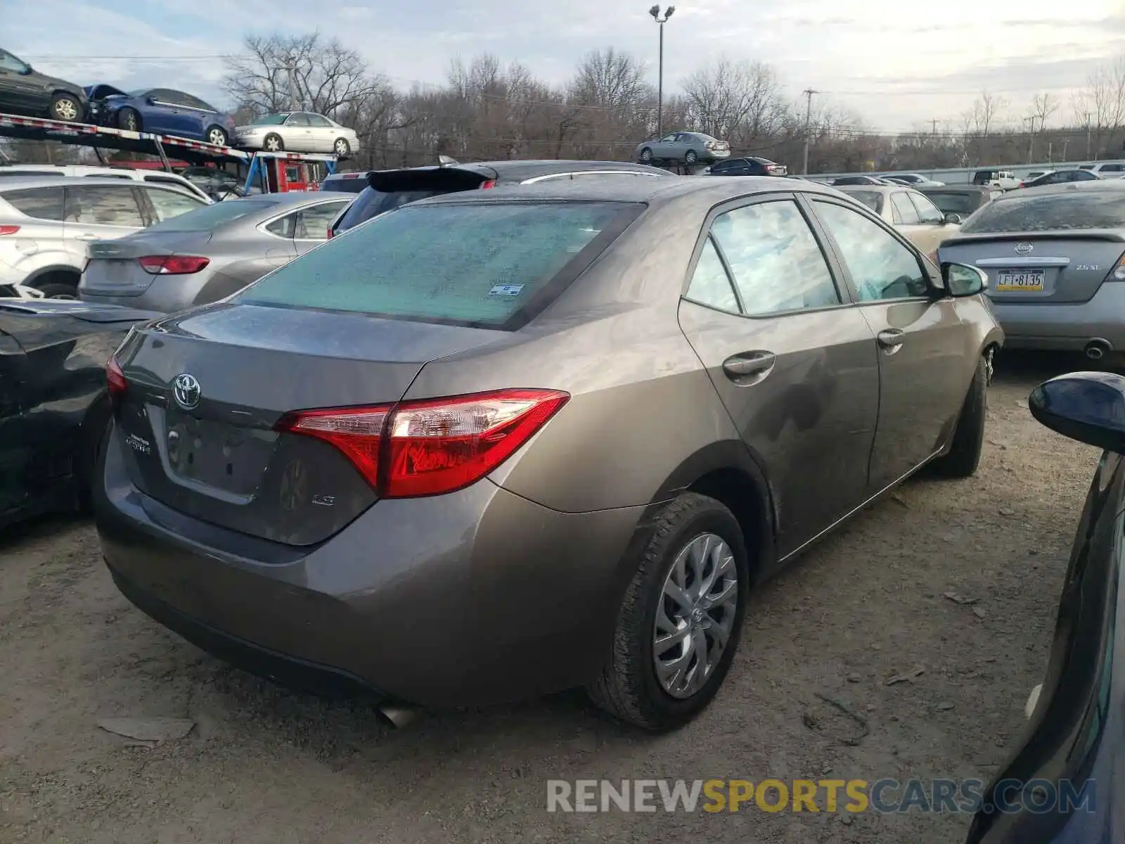 4 Photograph of a damaged car 2T1BURHE6KC245993 TOYOTA COROLLA 2019